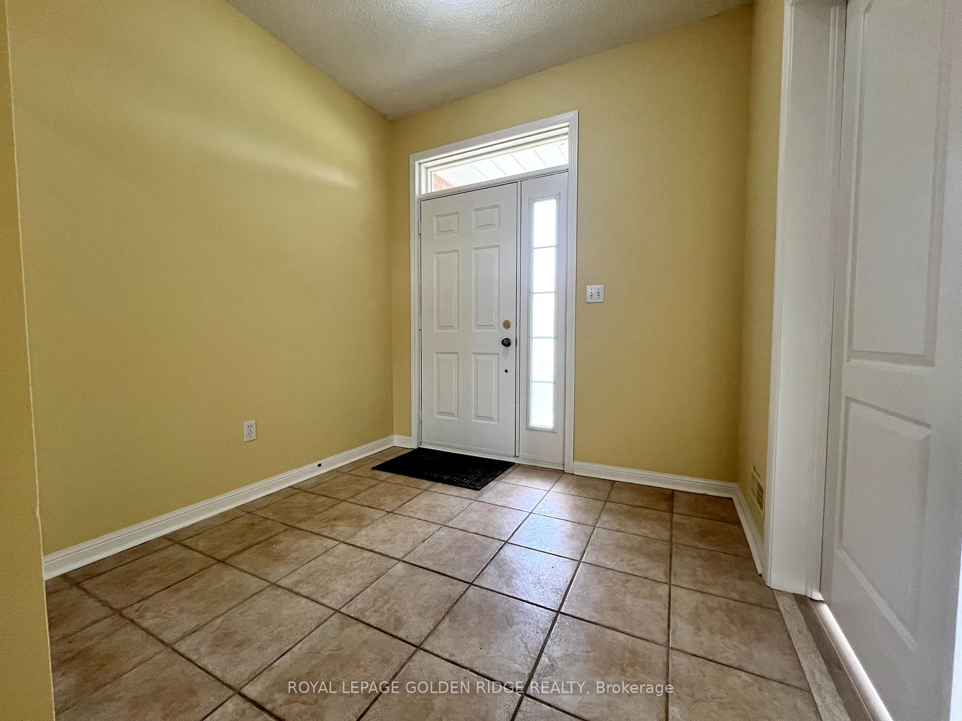 Photo 2 of 154 Town Centre Boulevard, Markham, Unionville — HOMEH