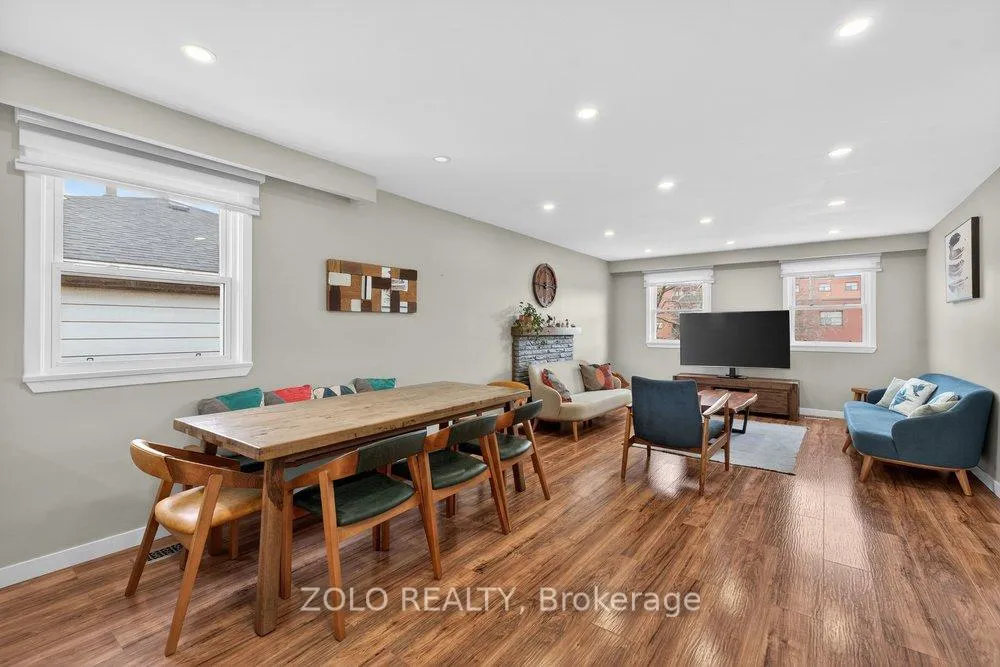 Photo 8 of 20 Bridesburg Drive, Etobicoke, Kingsview Village-The Westway — HOMEH