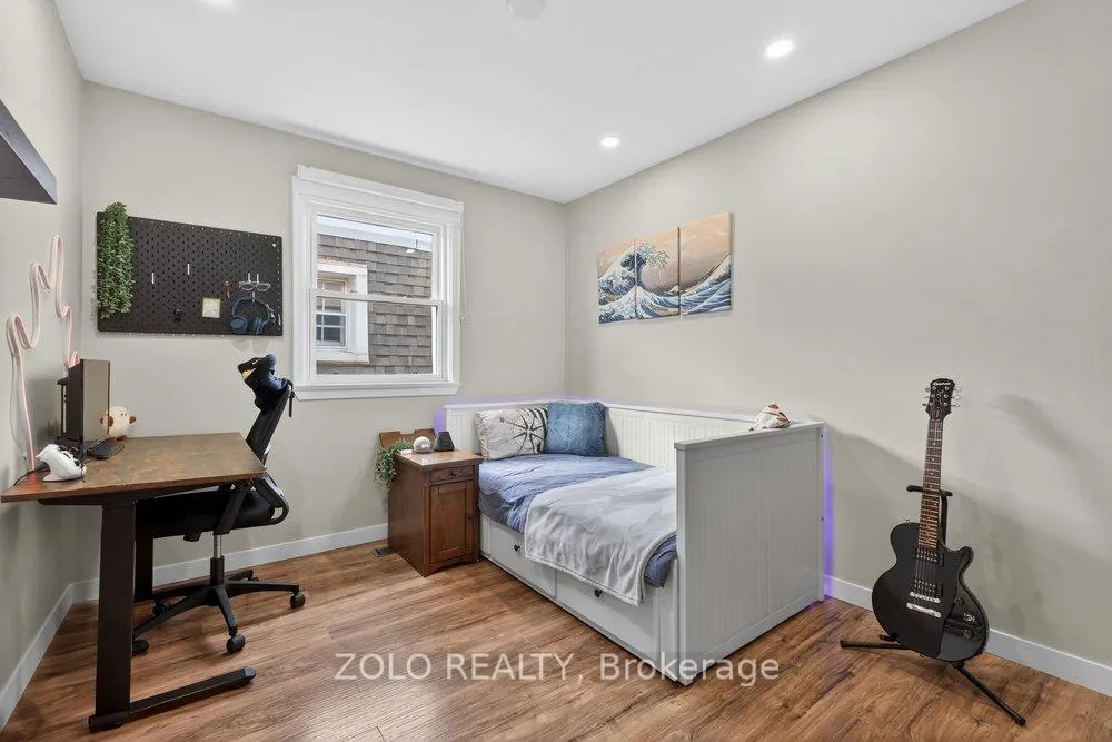 Photo 16 of 20 Bridesburg Drive, Etobicoke, Kingsview Village-The Westway — HOMEH