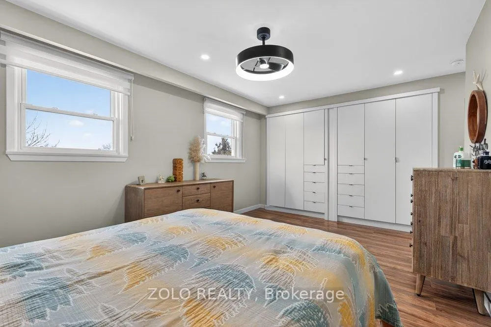 Photo 19 of 20 Bridesburg Drive, Etobicoke, Kingsview Village-The Westway — HOMEH