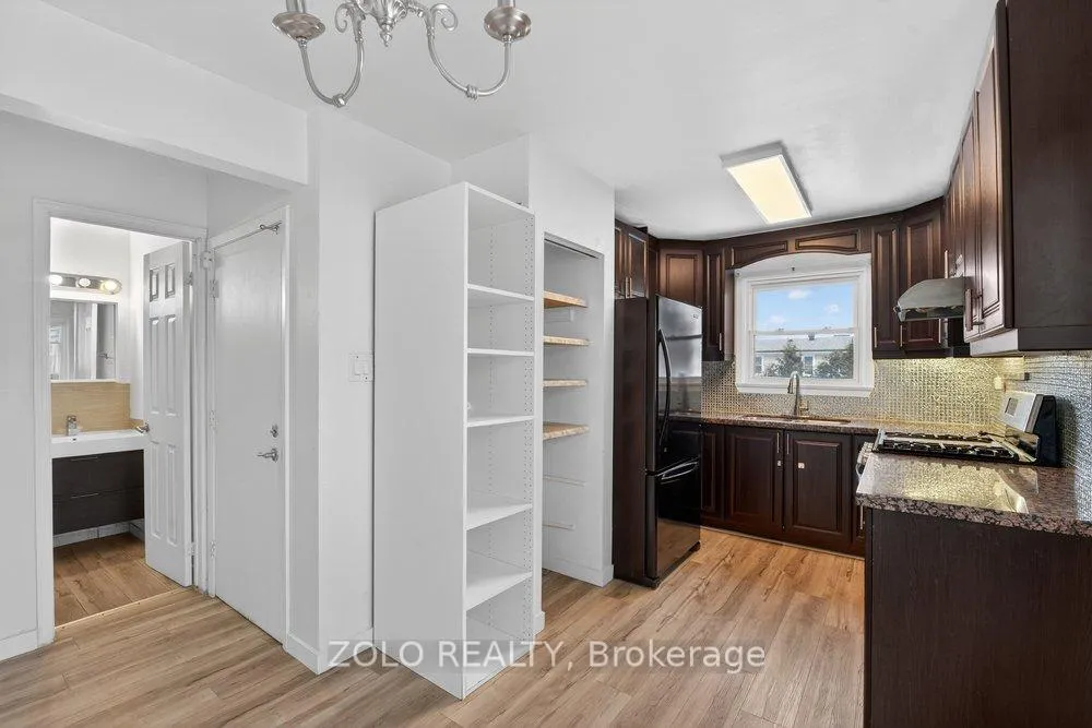 Photo 23 of 20 Bridesburg Drive, Etobicoke, Kingsview Village-The Westway — HOMEH