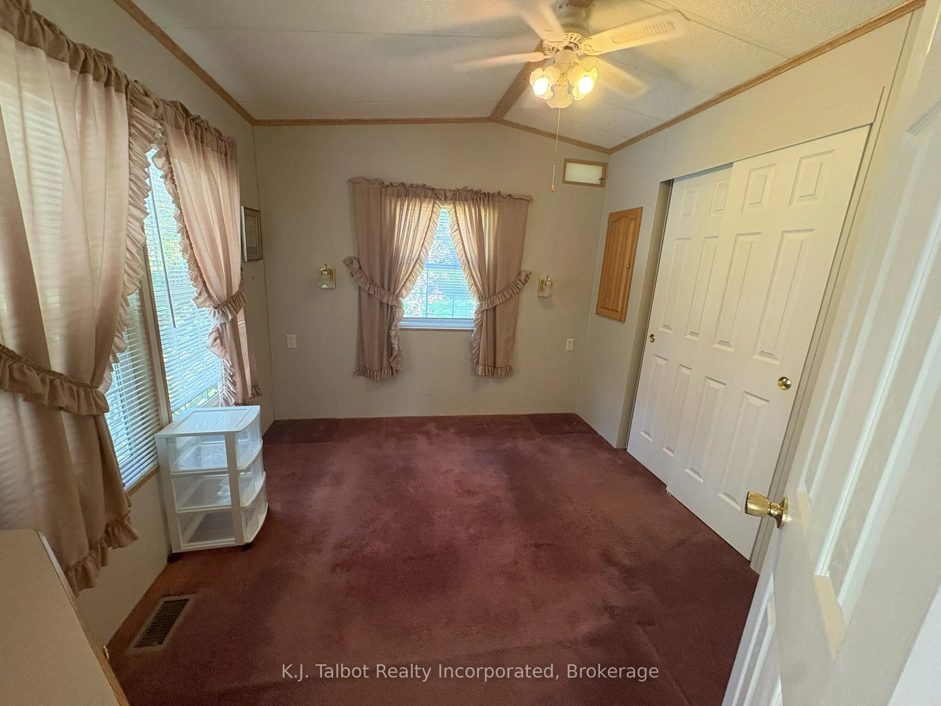 Photo 4 of 77719 Bluewater Hwy - 5 Starboard Street, Central Huron, Goderich Twp — HOMEH
