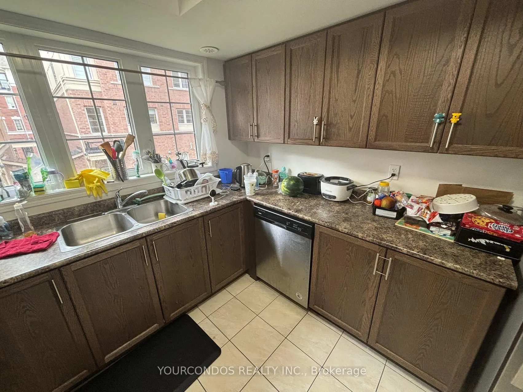 Photo 6 of 38 Filly Path, Oshawa, Windfields — HOMEH