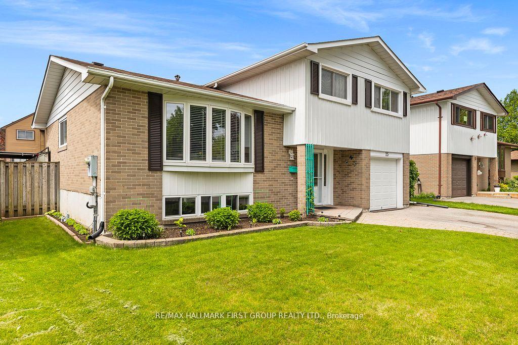 Photo 2 of 25 Cowling Crescent, Ajax, South East — HOMEH