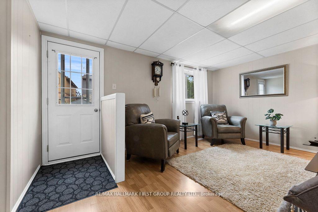 Photo 5 of 25 Cowling Crescent, Ajax, South East — HOMEH