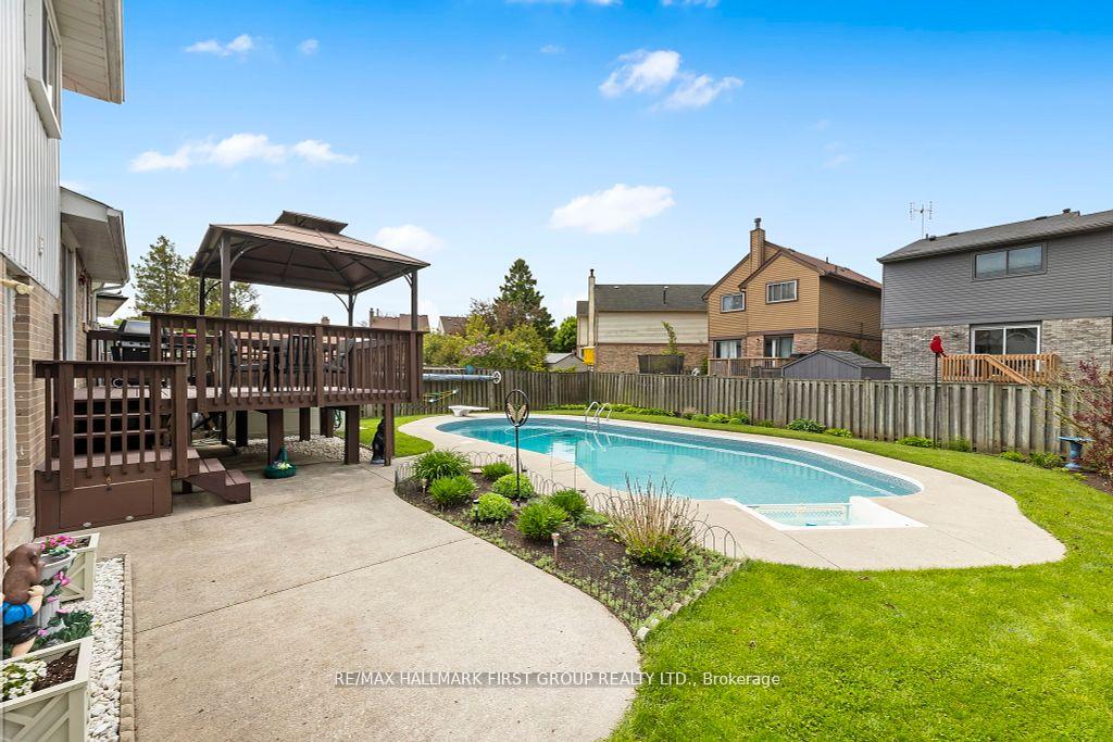 Photo 34 of 25 Cowling Crescent, Ajax, South East — HOMEH