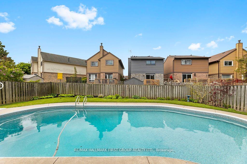 Photo 37 of 25 Cowling Crescent, Ajax, South East — HOMEH