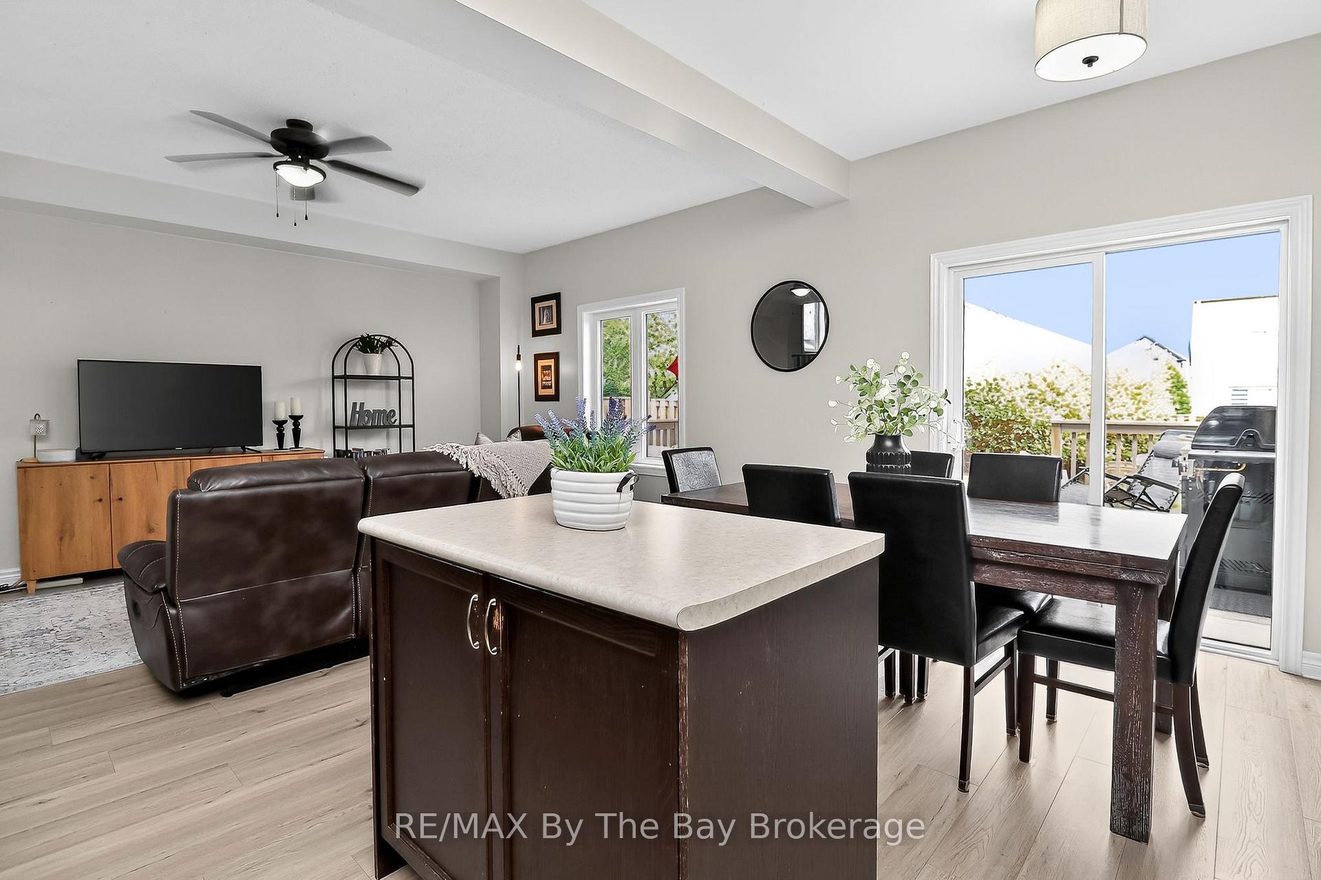 Photo 10 of 63 Robertson Street, Collingwood — HOMEH