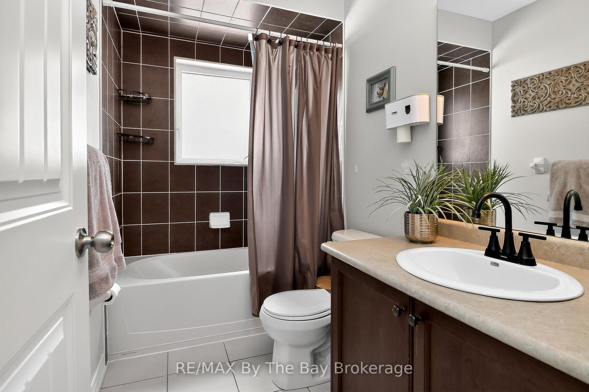 Photo 26 of 63 Robertson Street, Collingwood — HOMEH