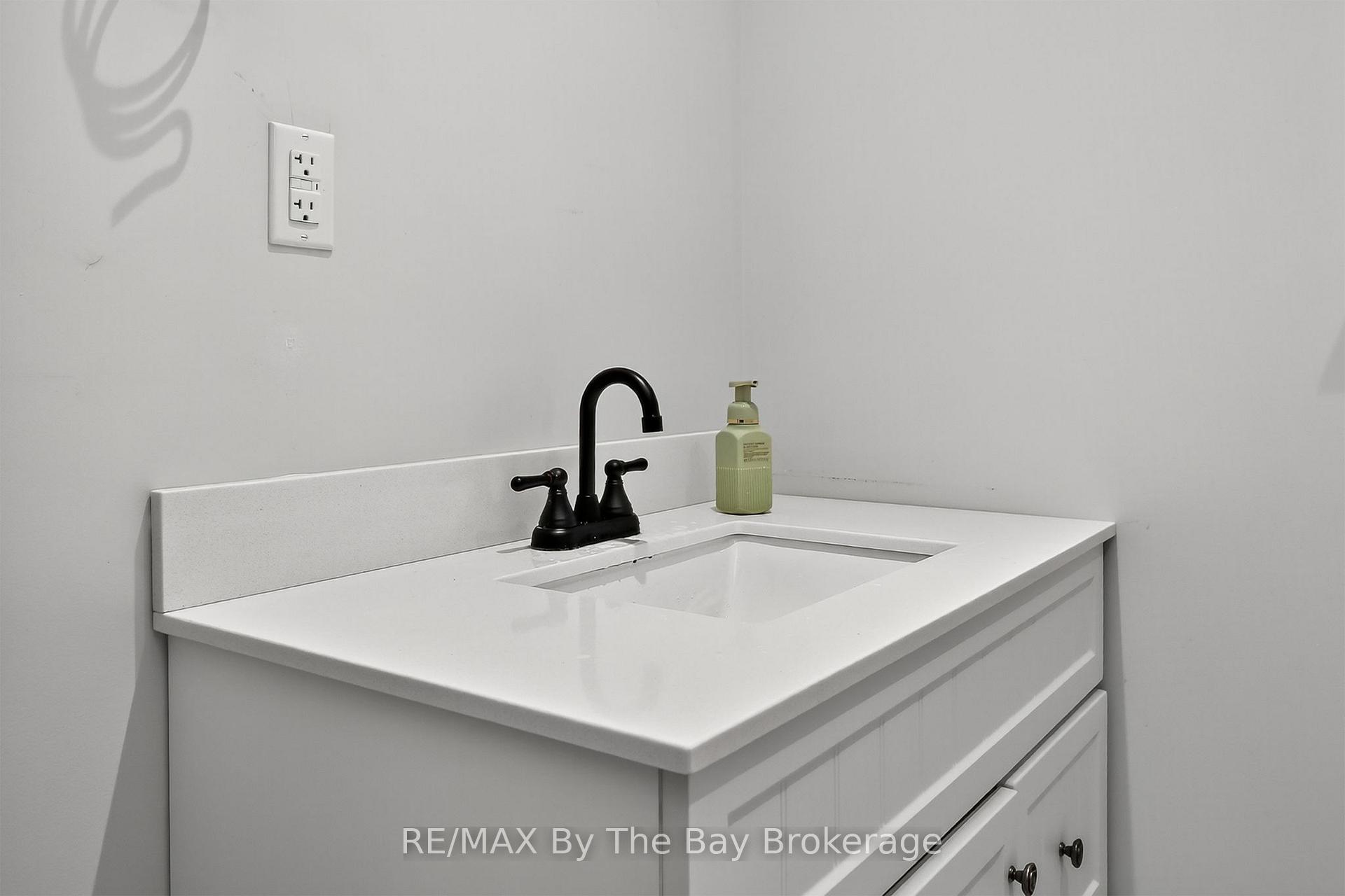 Photo 30 of 63 Robertson Street, Collingwood — HOMEH