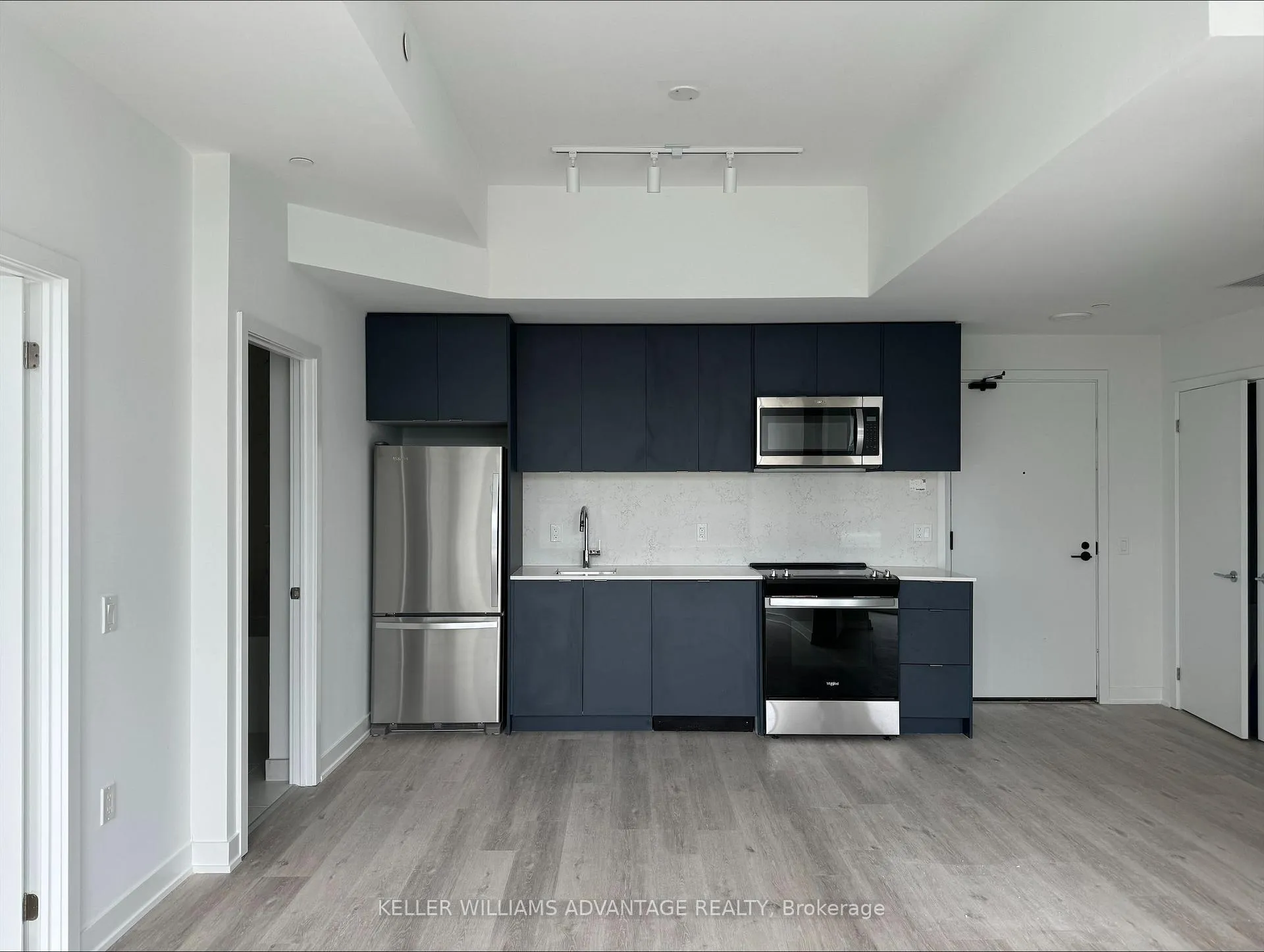 Photo 4 of Unit PH-511 B, 1604 Charles Street, Whitby, Port Whitby — HOMEH