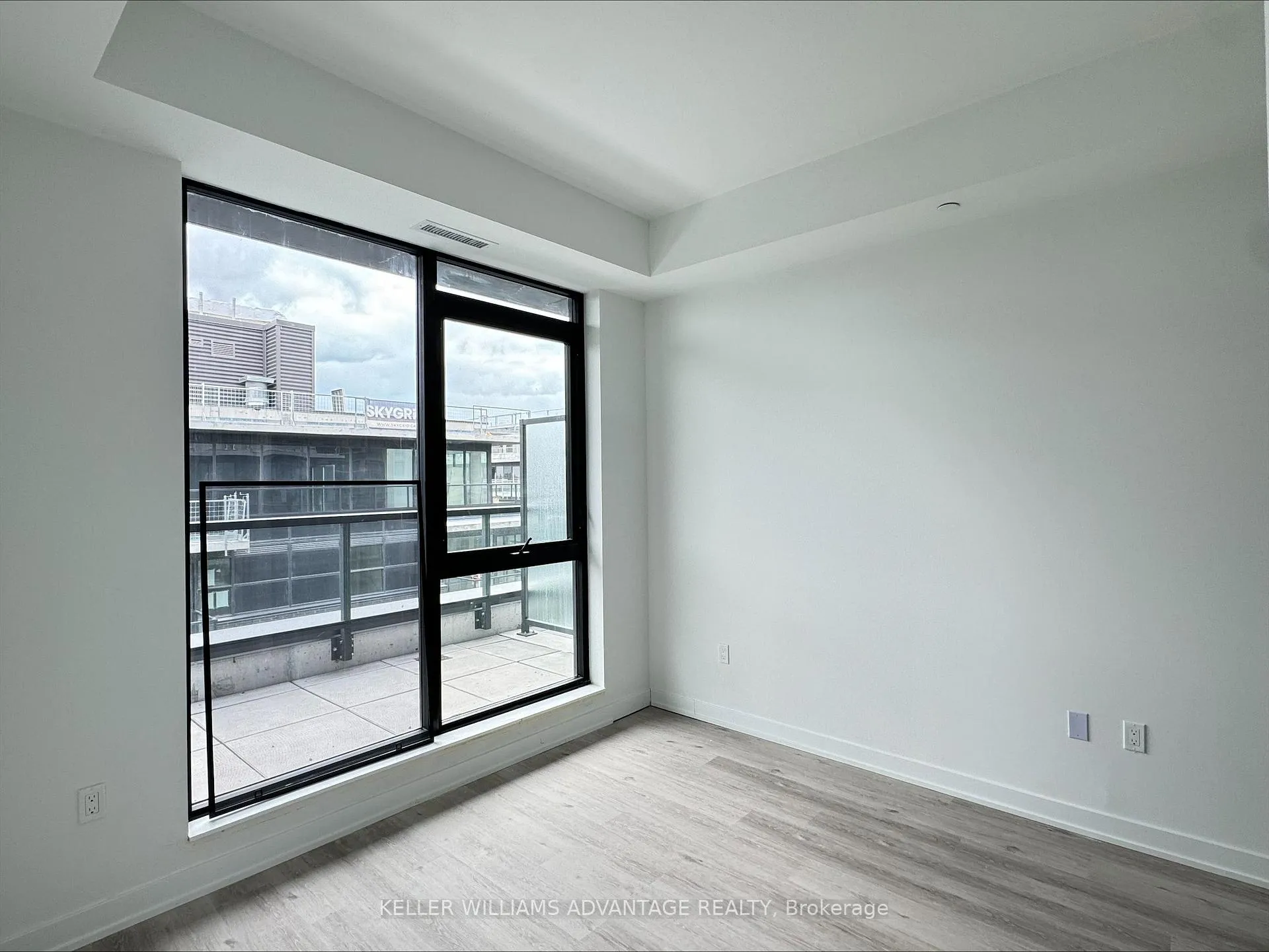 Photo 7 of Unit PH-511 B, 1604 Charles Street, Whitby, Port Whitby — HOMEH