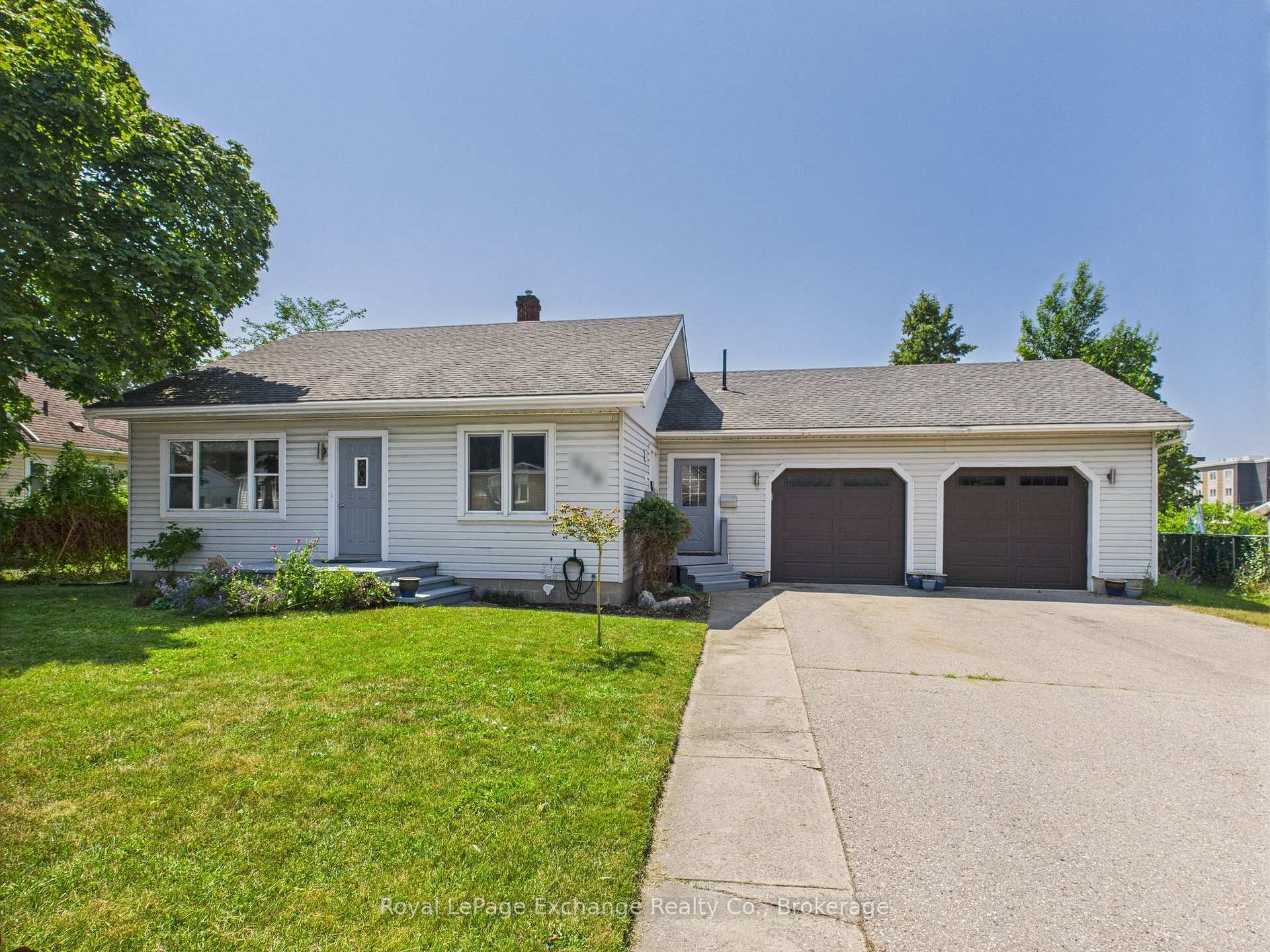 Photo 1 of 152 Bayfield Road, Goderich, Goderich (Town) — HOMEH