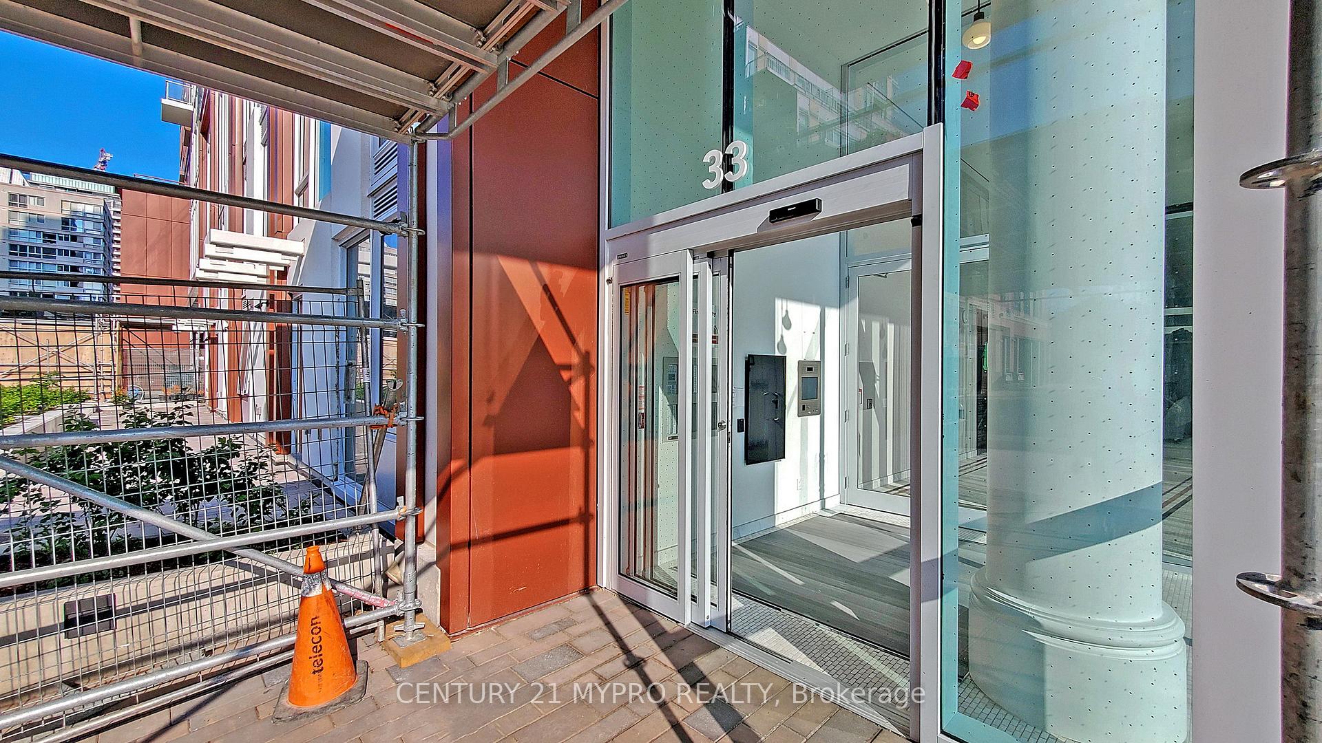 Photo 3 of Unit 1015, 33 Helendale Avenue, Toronto, Yonge-Eglinton — HOMEH
