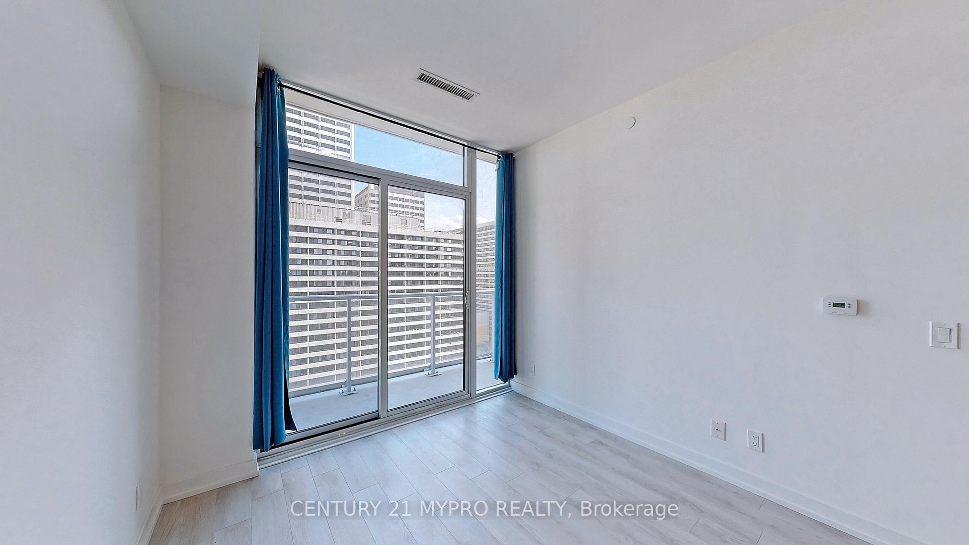 Photo 9 of Unit 1015, 33 Helendale Avenue, Toronto, Yonge-Eglinton — HOMEH