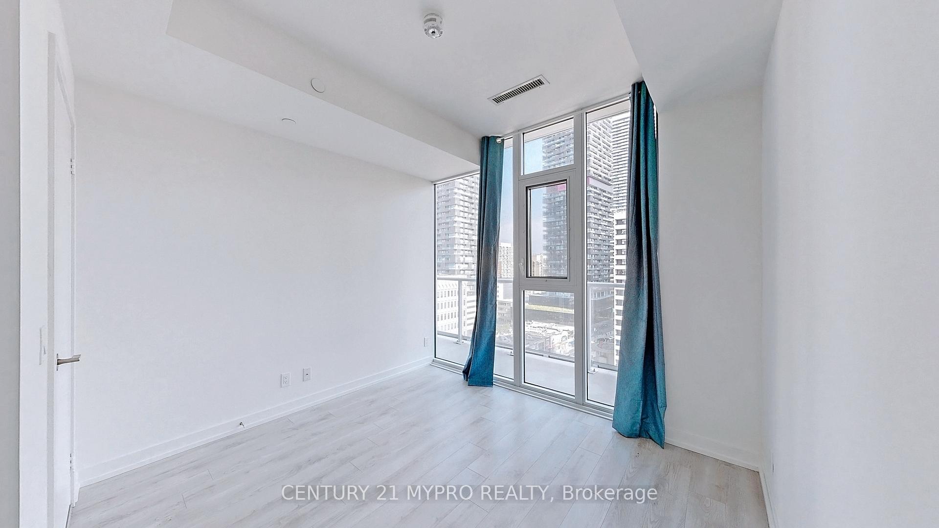 Photo 23 of Unit 1015, 33 Helendale Avenue, Toronto, Yonge-Eglinton — HOMEH