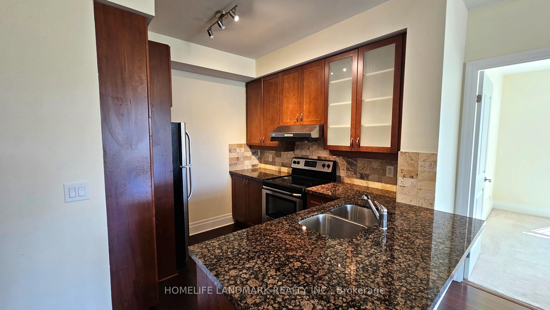 Photo 7 of Unit 415, 131 Upper Duke Crescent, Markham, Unionville — HOMEH