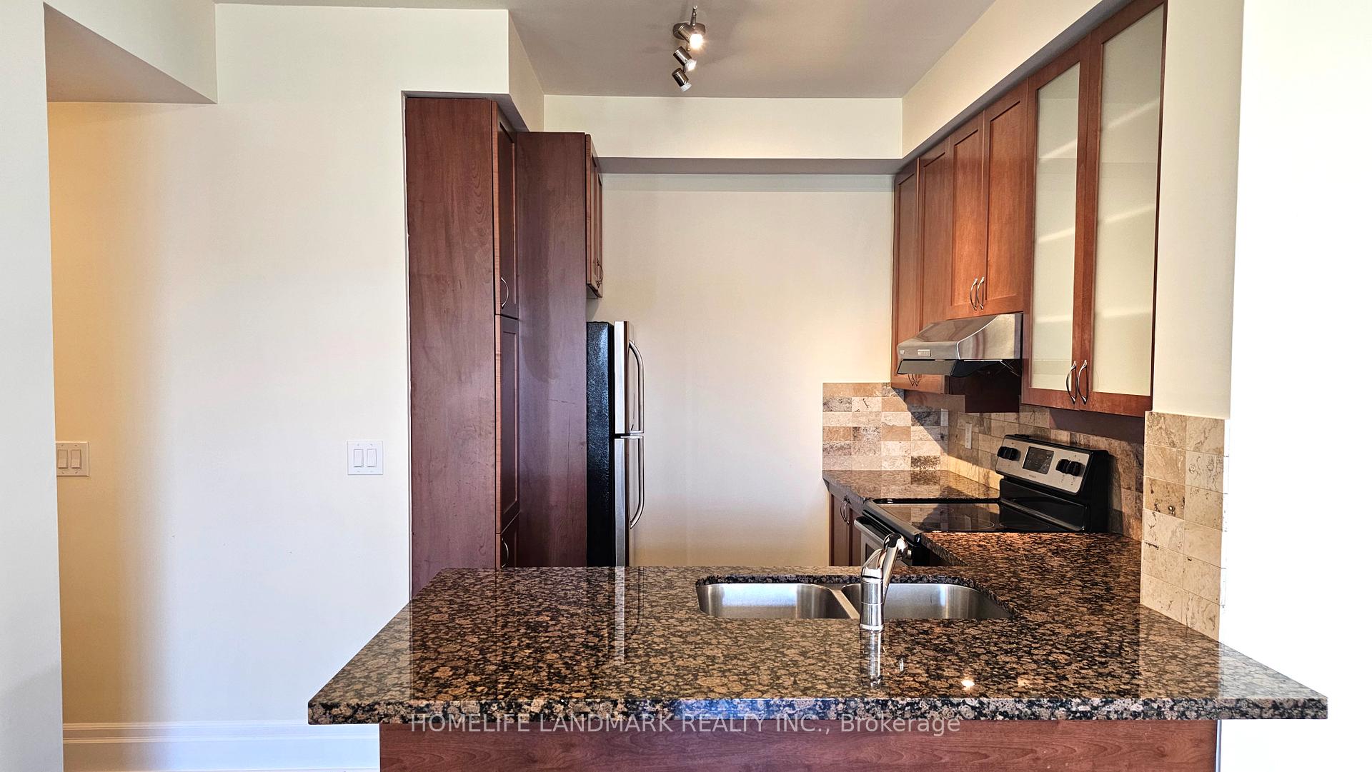 Photo 8 of Unit 415, 131 Upper Duke Crescent, Markham, Unionville — HOMEH