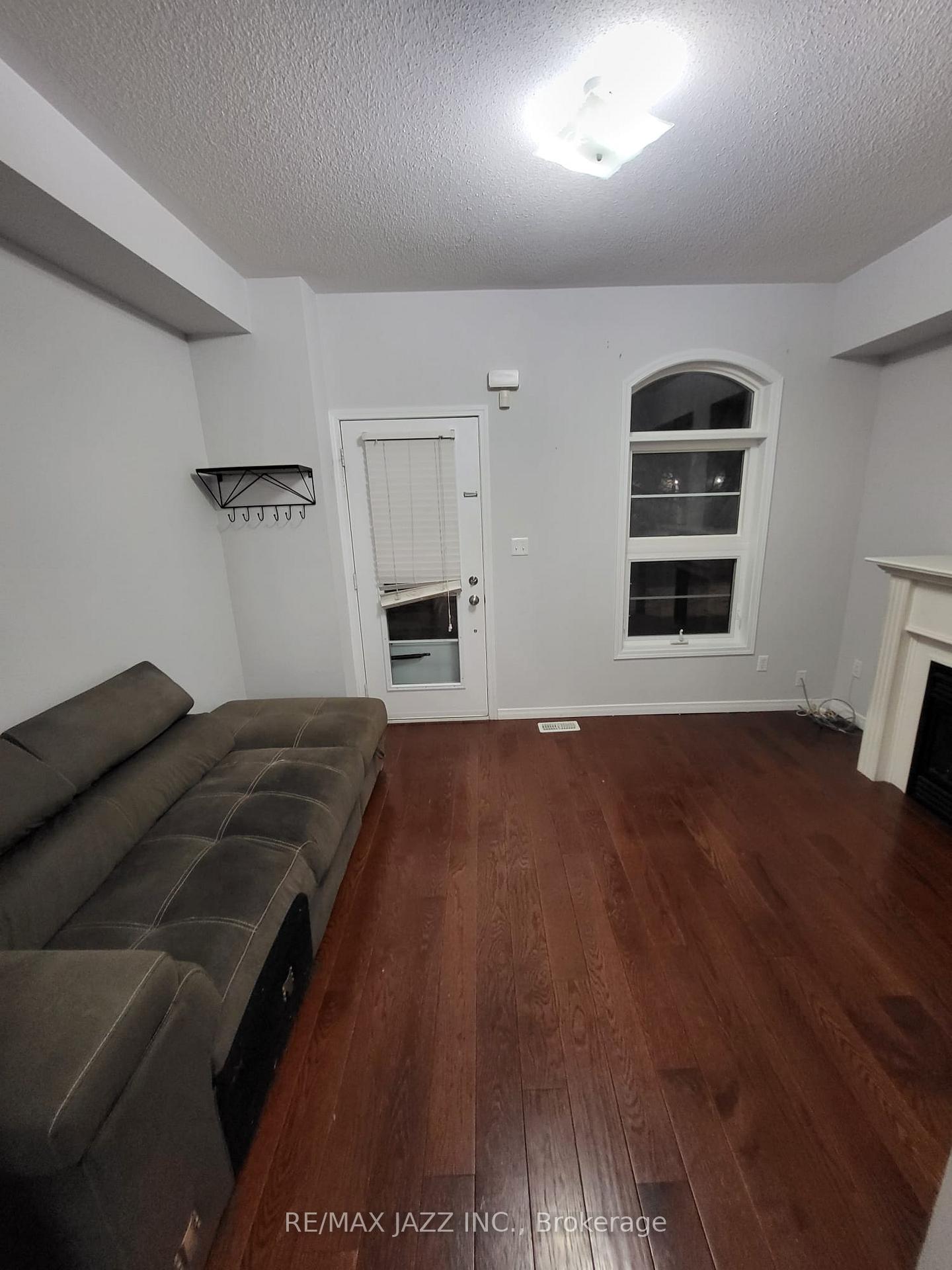 Photo 5 of 275 Monarch Avenue, Ajax, South West — HOMEH