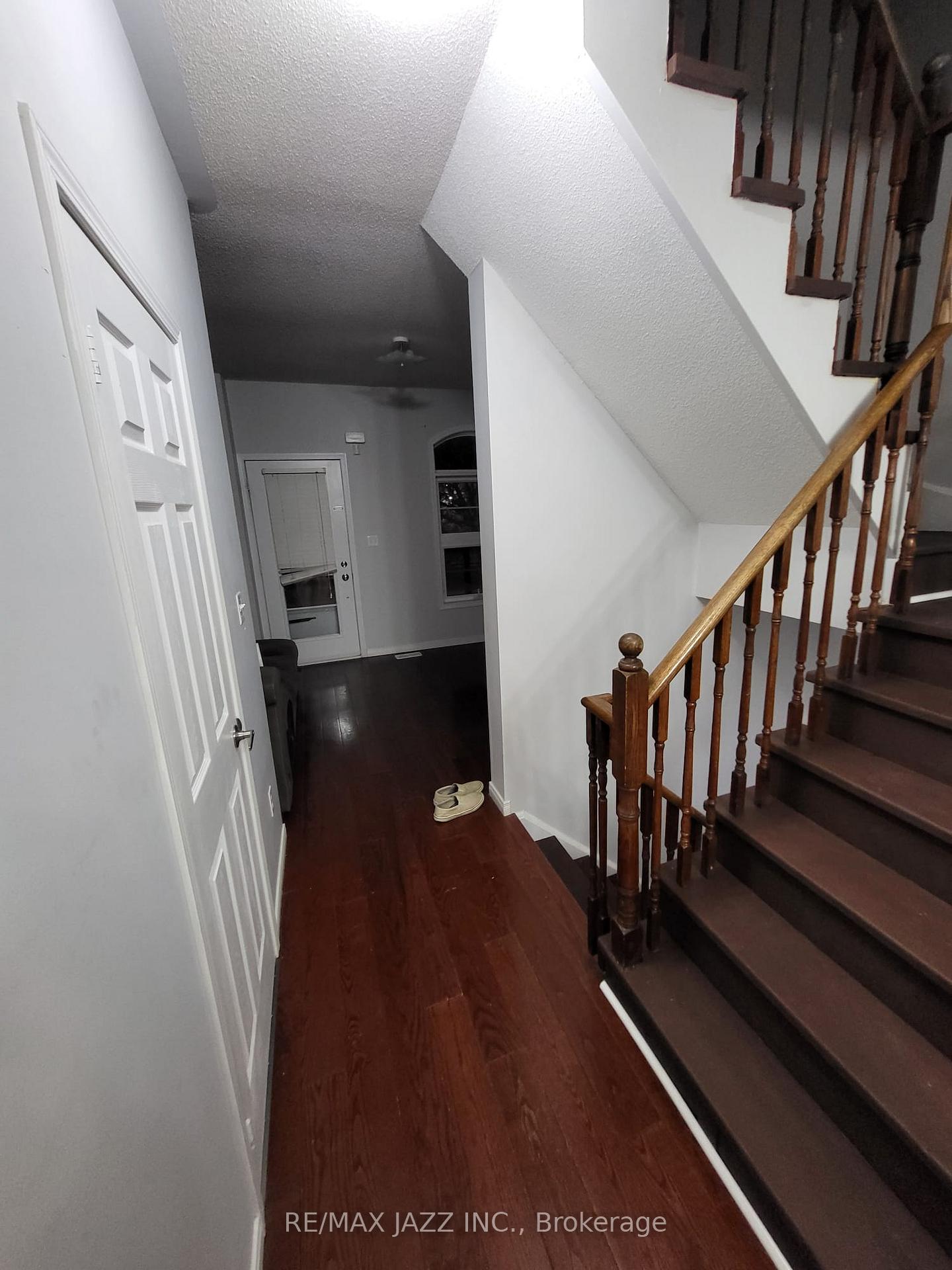 Photo 7 of 275 Monarch Avenue, Ajax, South West — HOMEH