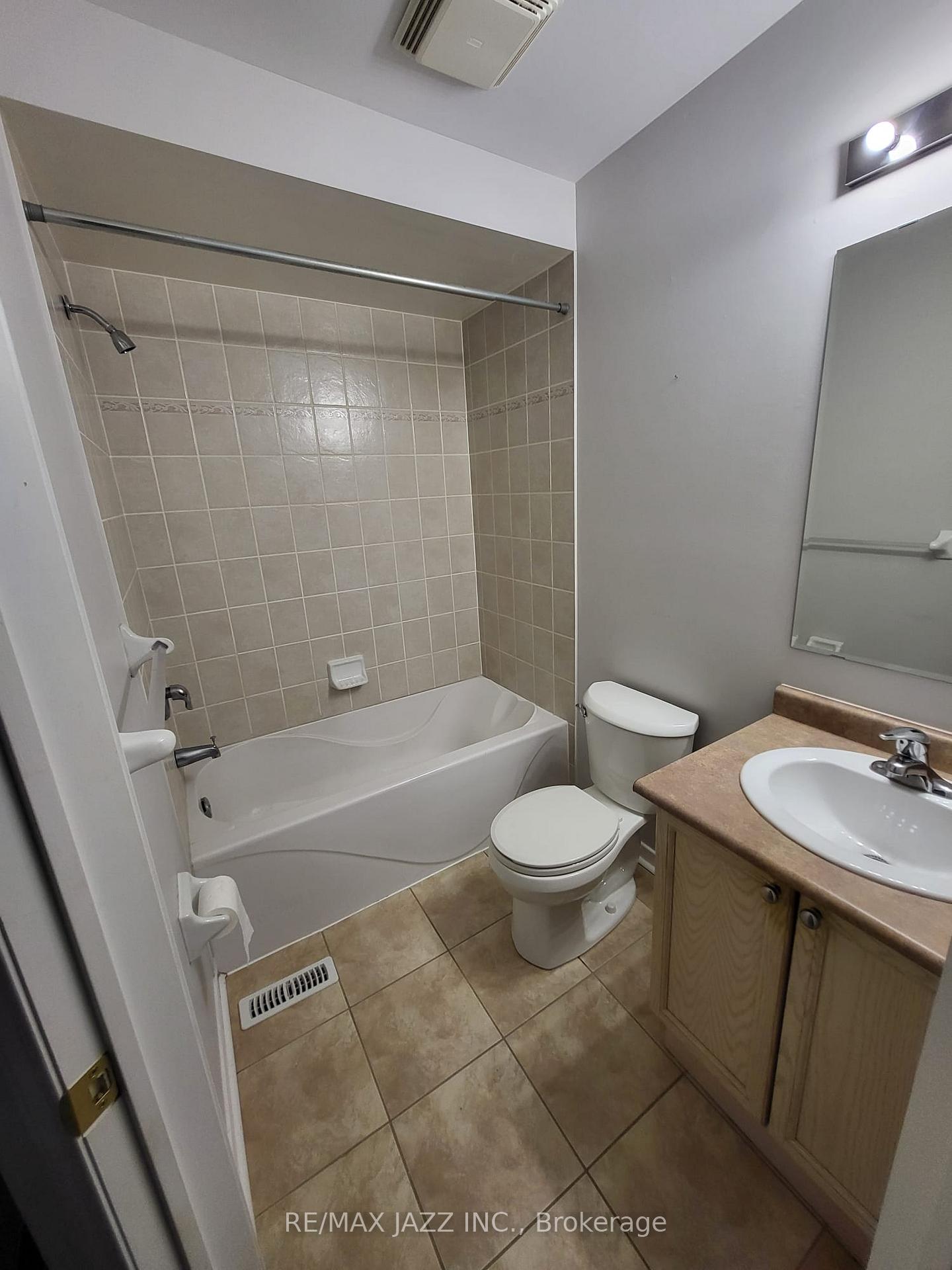 Photo 9 of 275 Monarch Avenue, Ajax, South West — HOMEH