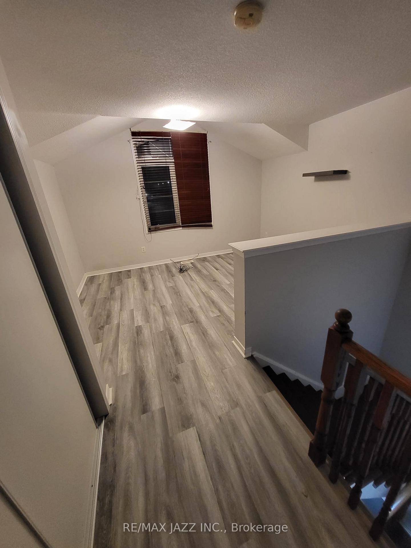 Photo 13 of 275 Monarch Avenue, Ajax, South West — HOMEH