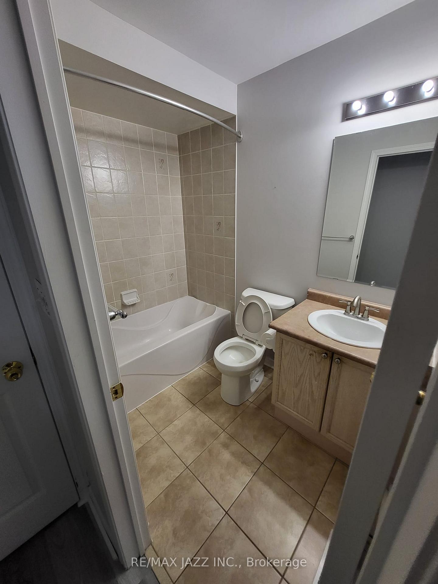 Photo 17 of 275 Monarch Avenue, Ajax, South West — HOMEH