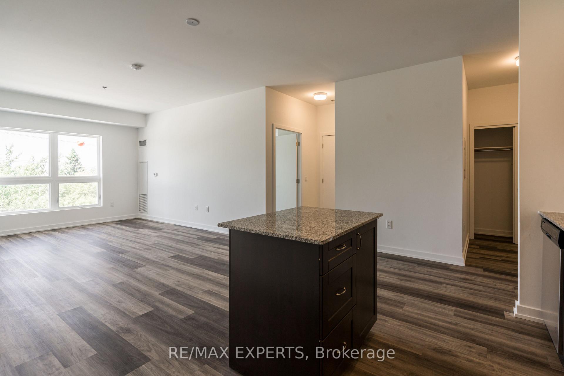 Photo 10 of Unit 307, 430 Essa Road, Barrie, Holly — HOMEH