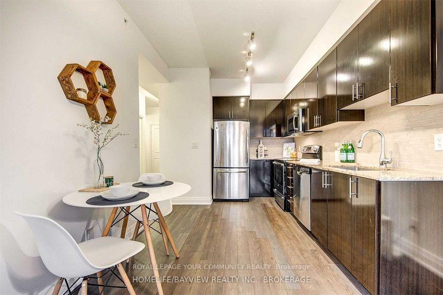 Photo 6 of Unit 727, 7165 Yonge Street, Markham, Thornhill — HOMEH