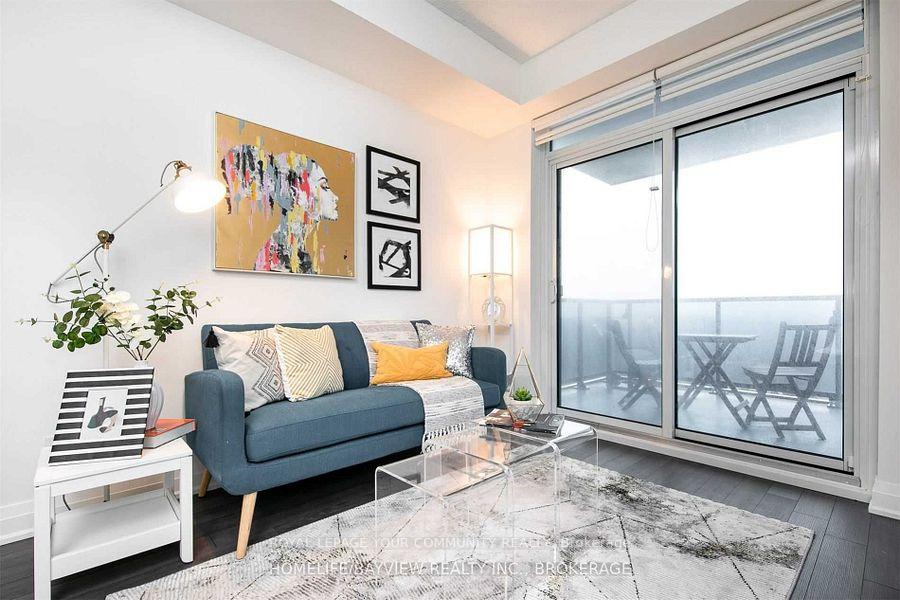 Photo 10 of Unit 727, 7165 Yonge Street, Markham, Thornhill — HOMEH