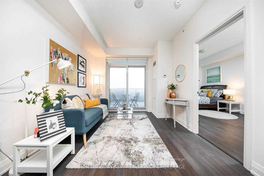 Photo 11 of Unit 727, 7165 Yonge Street, Markham, Thornhill — HOMEH