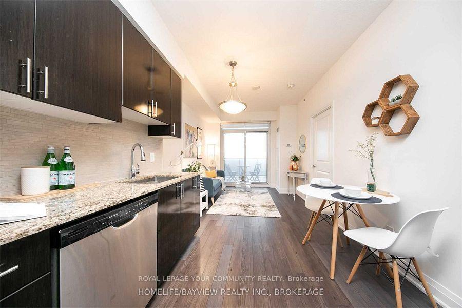 Photo 14 of Unit 727, 7165 Yonge Street, Markham, Thornhill — HOMEH