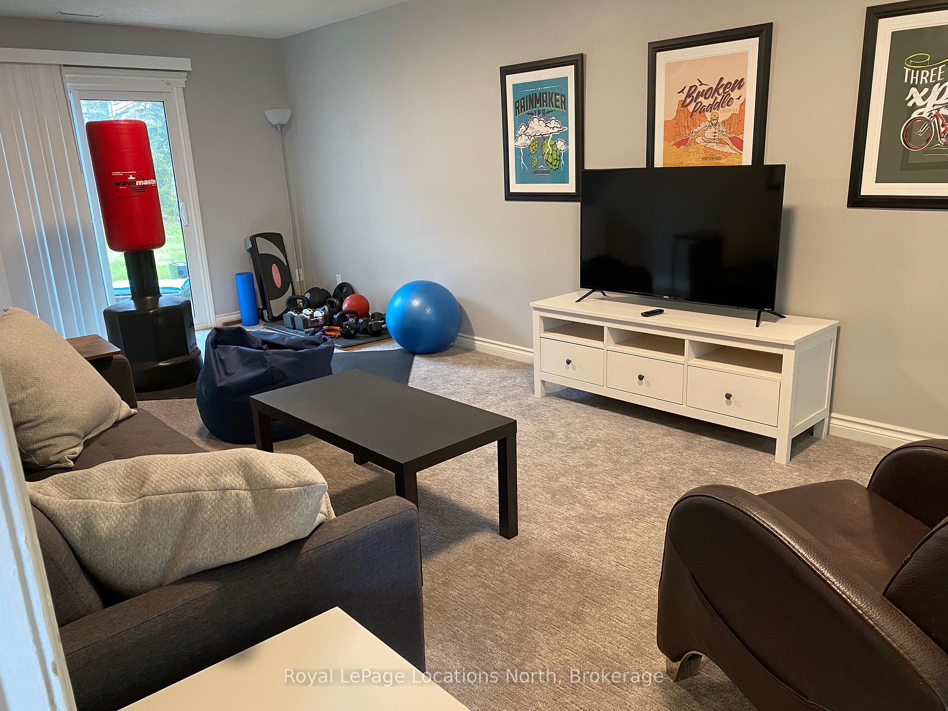 Photo 6 of 51 Lighthouse Lane W, Collingwood — HOMEH