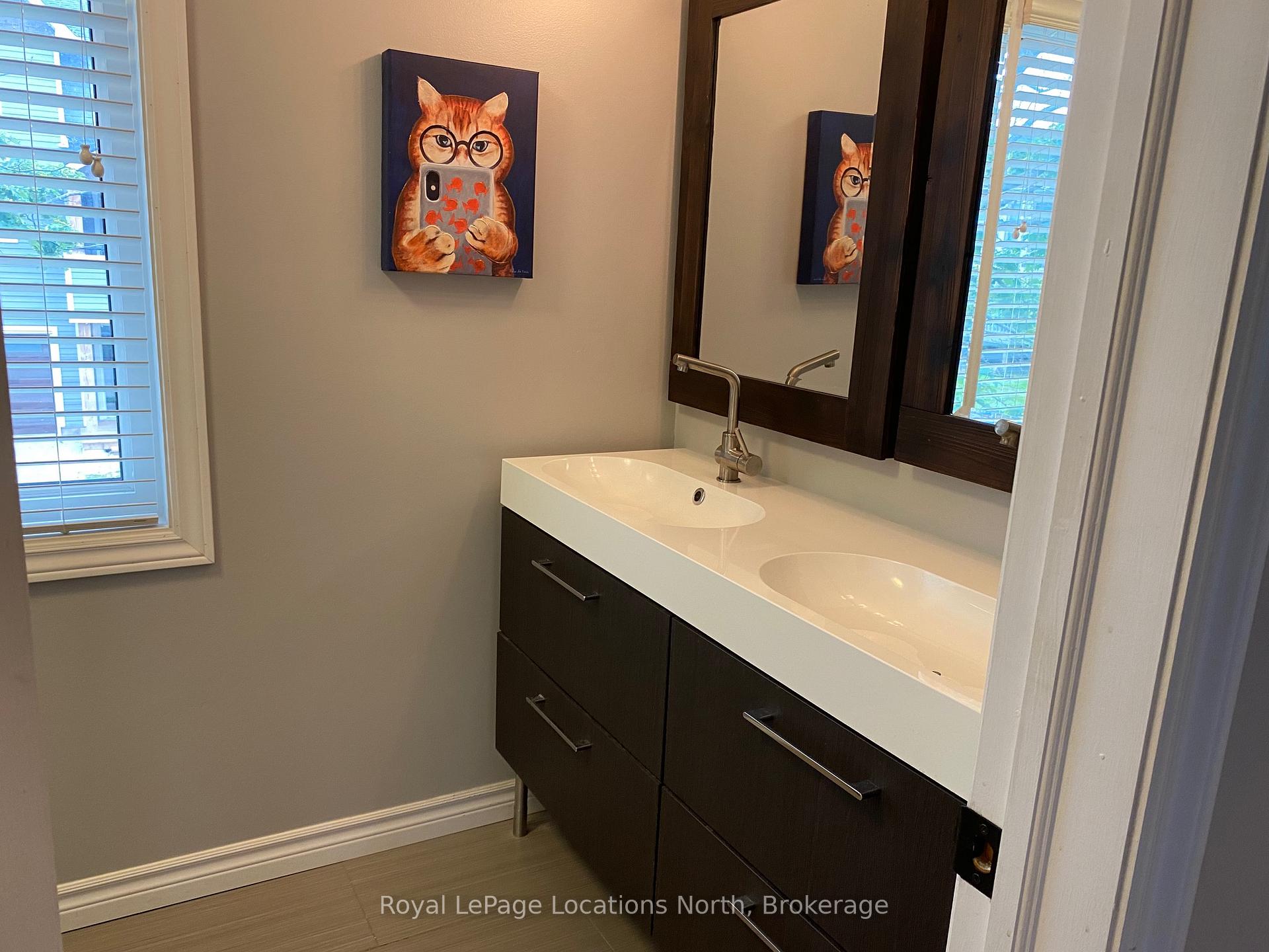 Photo 19 of 51 Lighthouse Lane W, Collingwood — HOMEH
