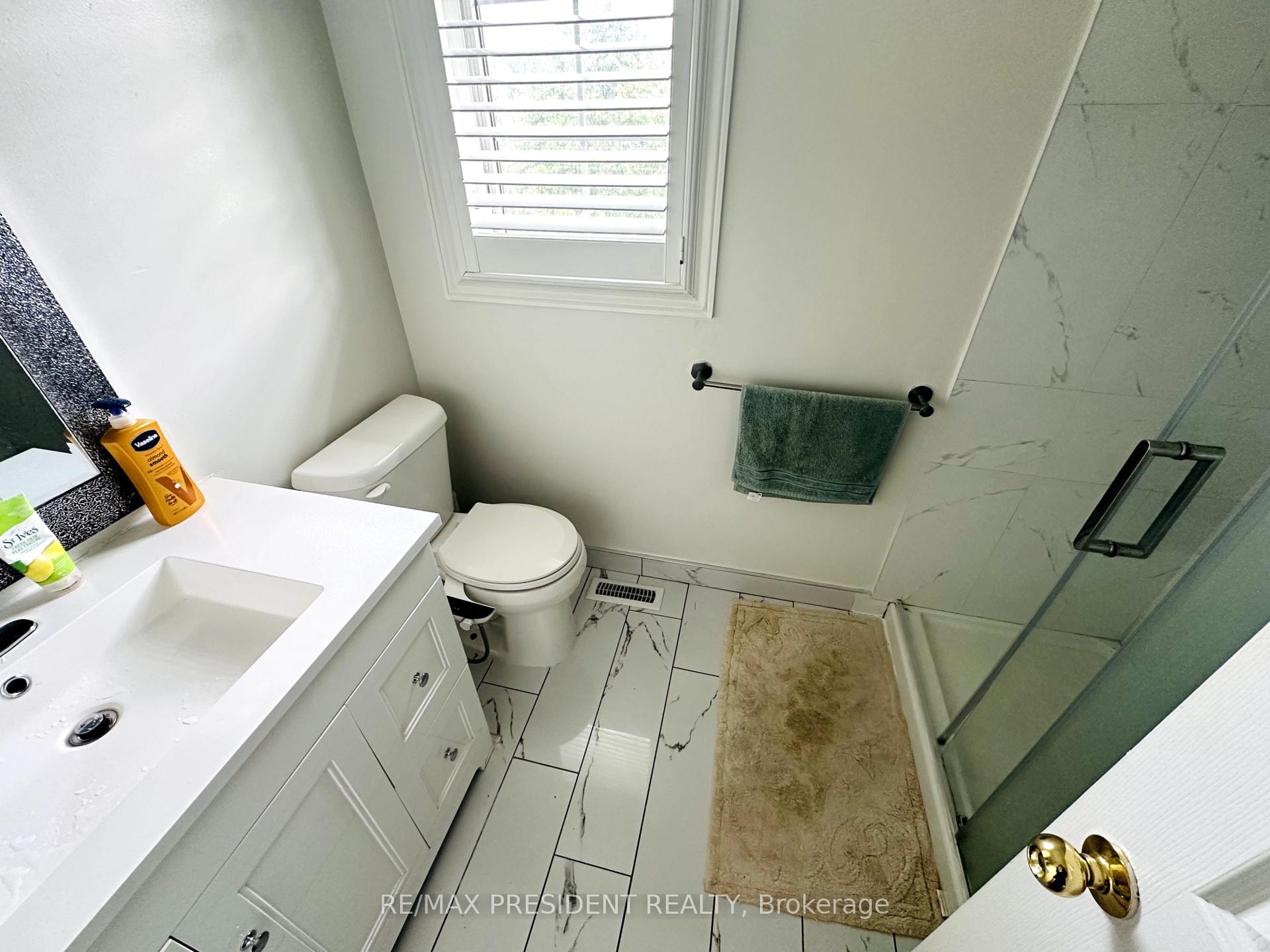 Photo 13 of 16 Eaglestone Lane, Barrie, Ardagh — HOMEH