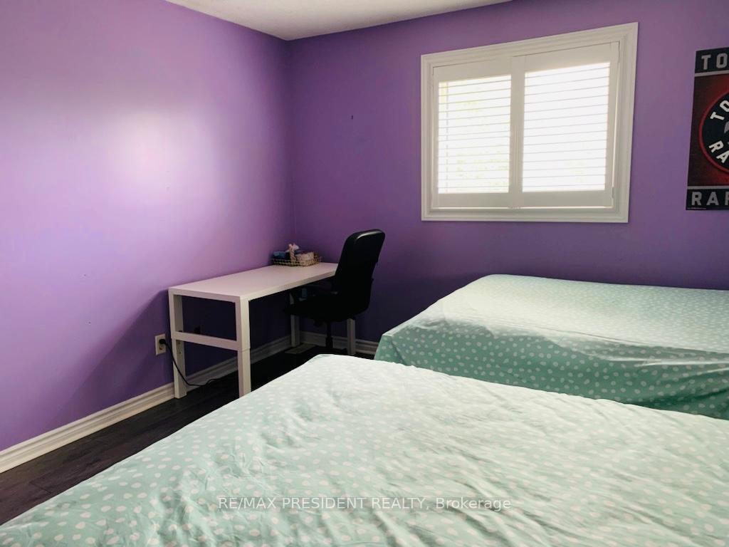 Photo 18 of 16 Eaglestone Lane, Barrie, Ardagh — HOMEH