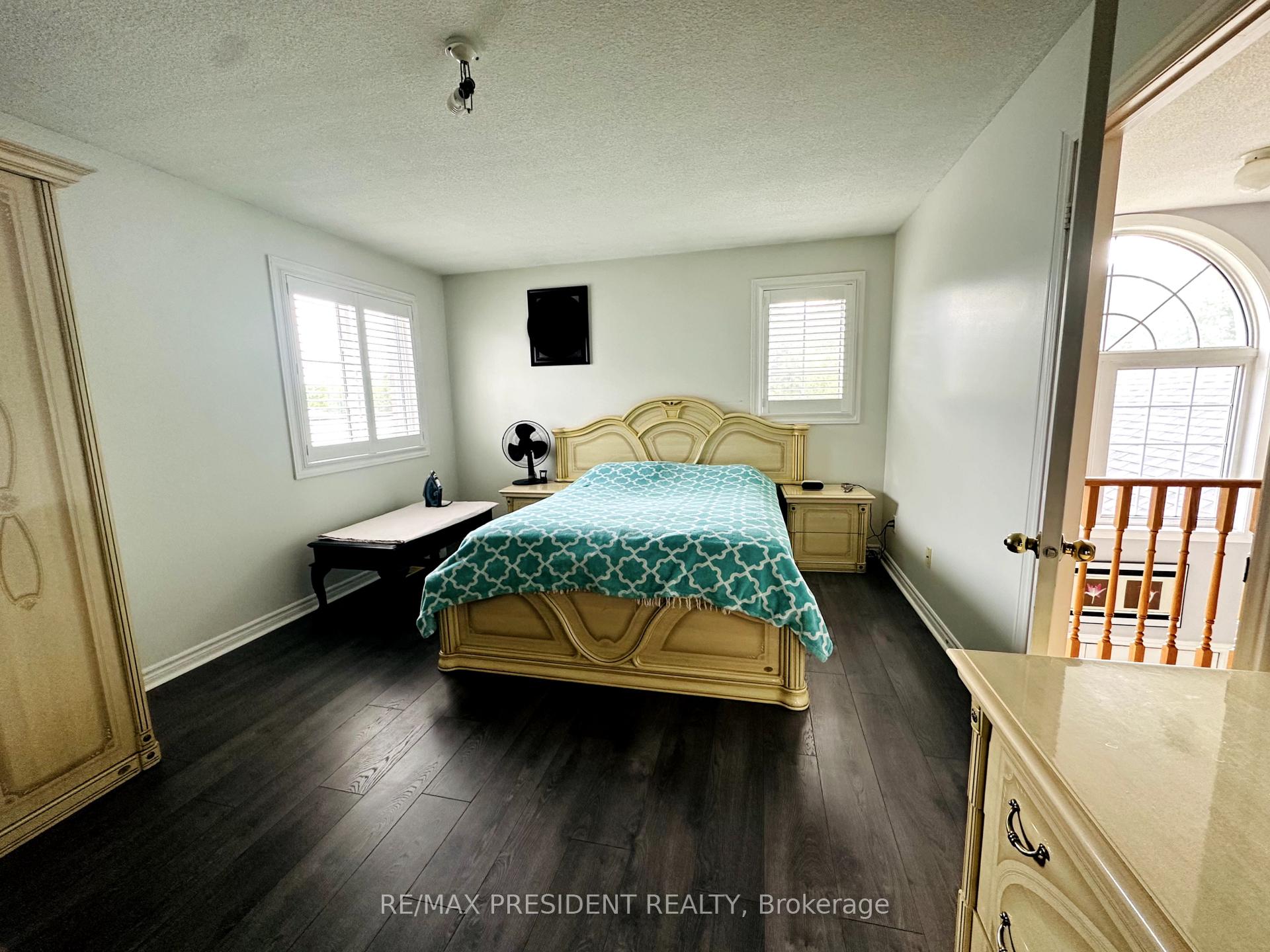 Photo 20 of 16 Eaglestone Lane, Barrie, Ardagh — HOMEH