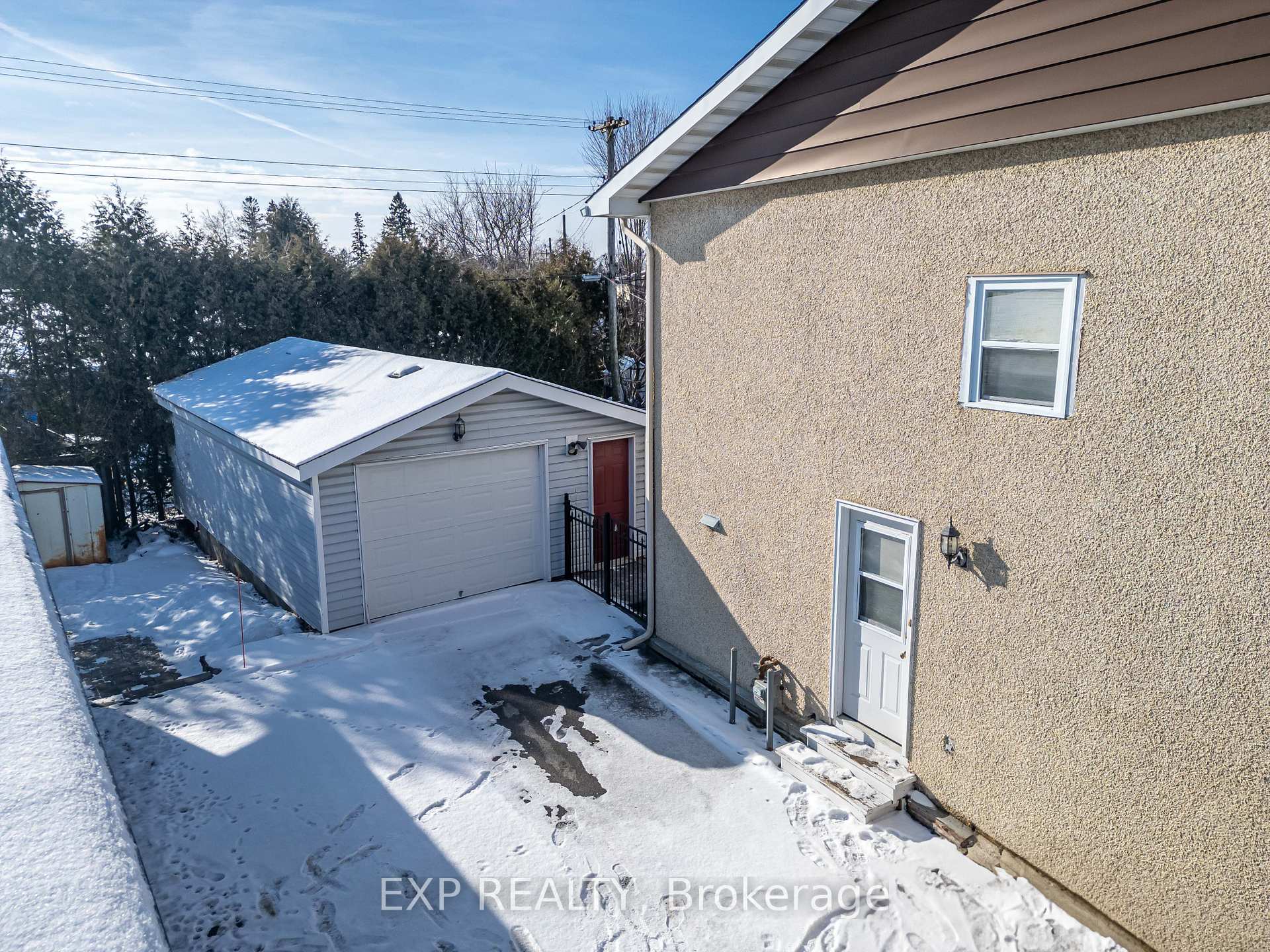 Photo 4 of 2264 Russell Road, Ottawa, Hawthorne Meadows — HOMEH