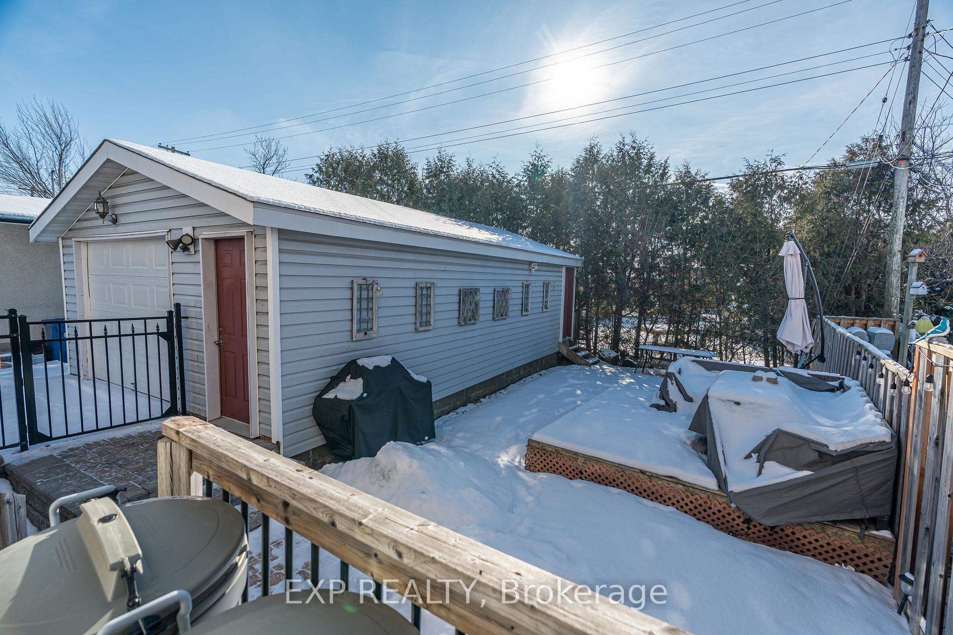 Photo 6 of 2264 Russell Road, Ottawa, Hawthorne Meadows — HOMEH