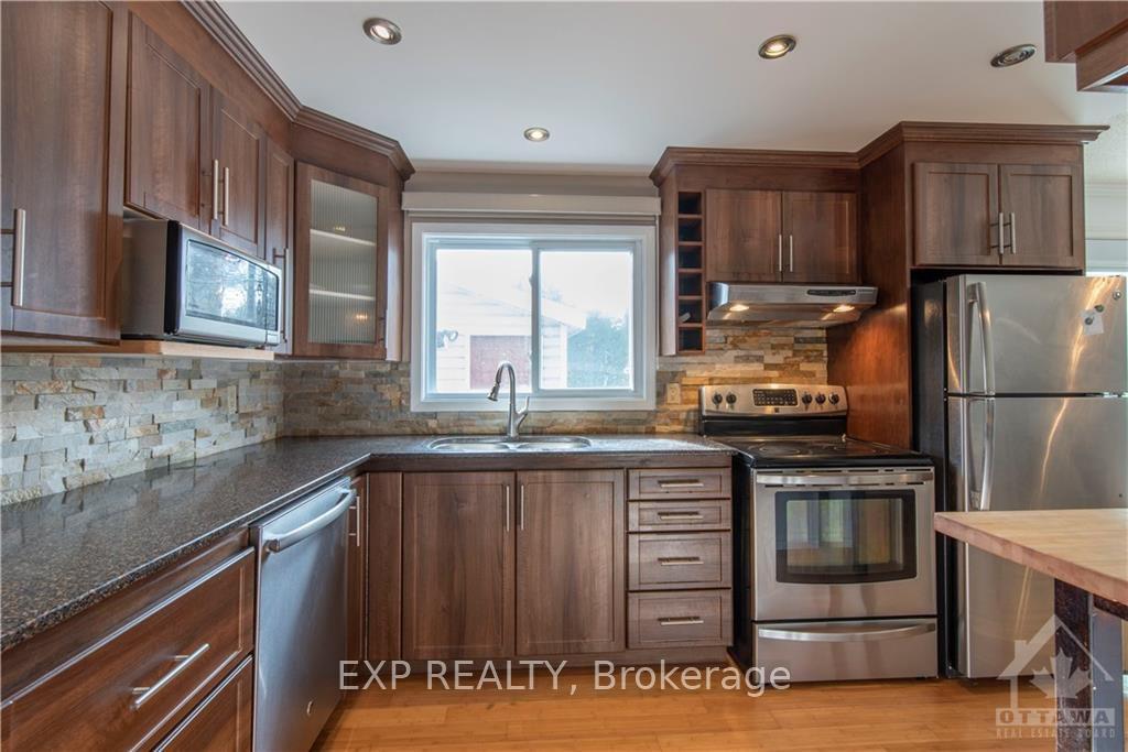 Photo 12 of 2264 Russell Road, Ottawa, Hawthorne Meadows — HOMEH