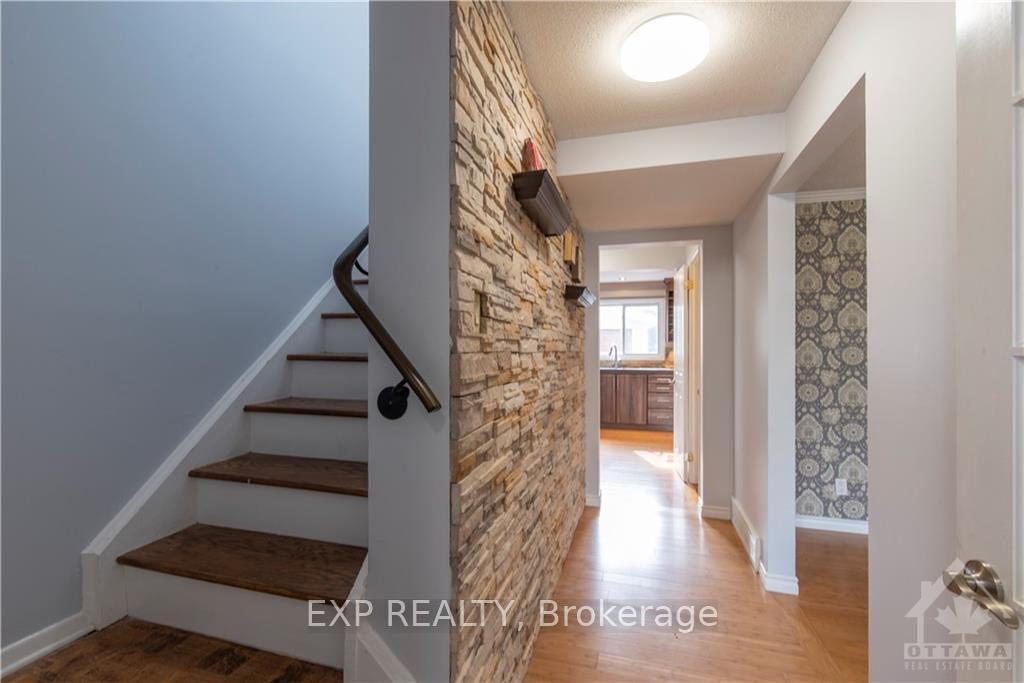 Photo 14 of 2264 Russell Road, Ottawa, Hawthorne Meadows — HOMEH