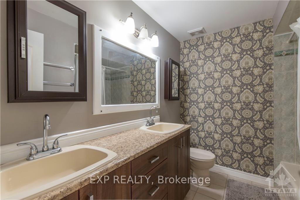 Photo 15 of 2264 Russell Road, Ottawa, Hawthorne Meadows — HOMEH