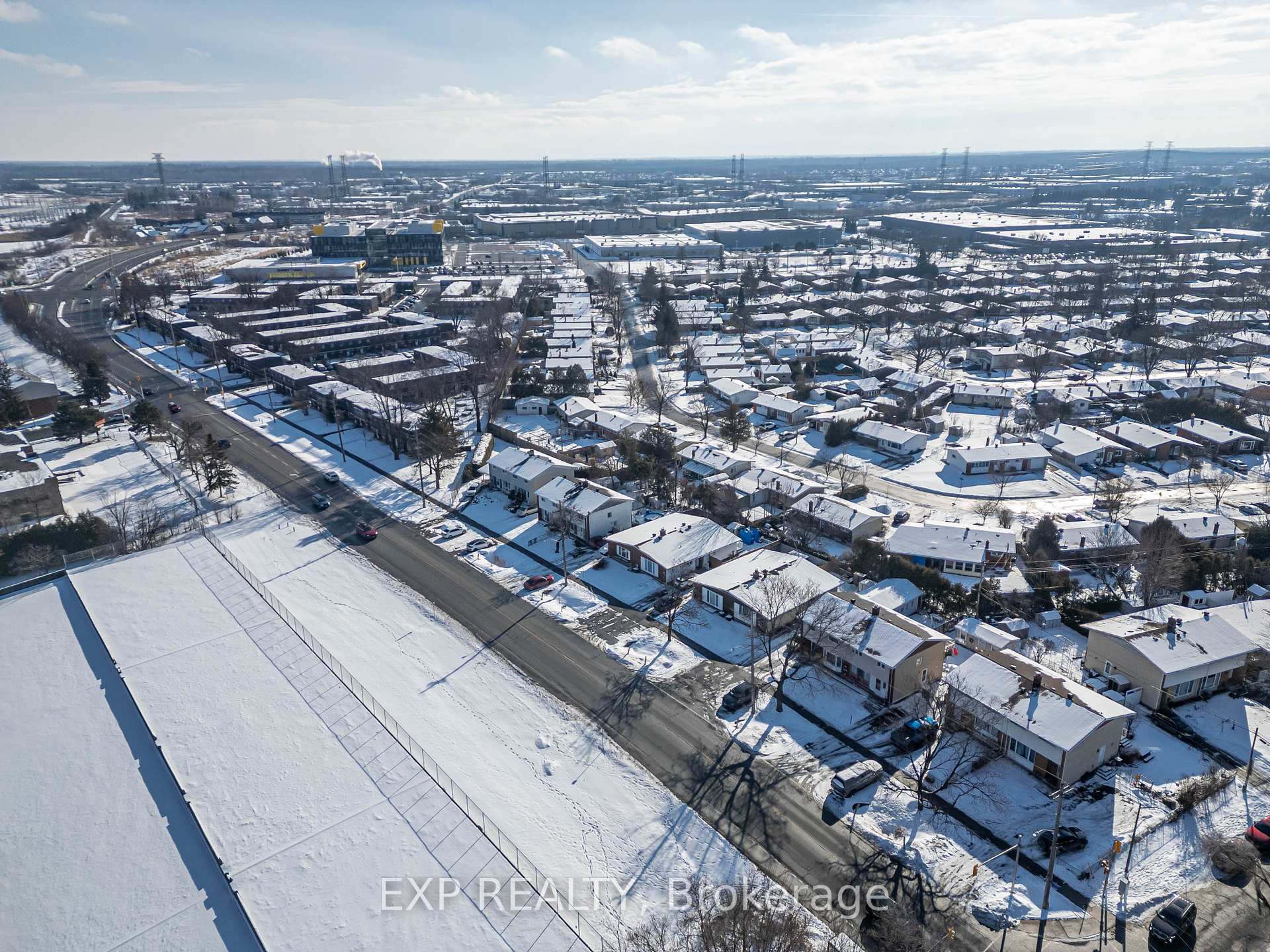 Photo 23 of 2264 Russell Road, Ottawa, Hawthorne Meadows — HOMEH