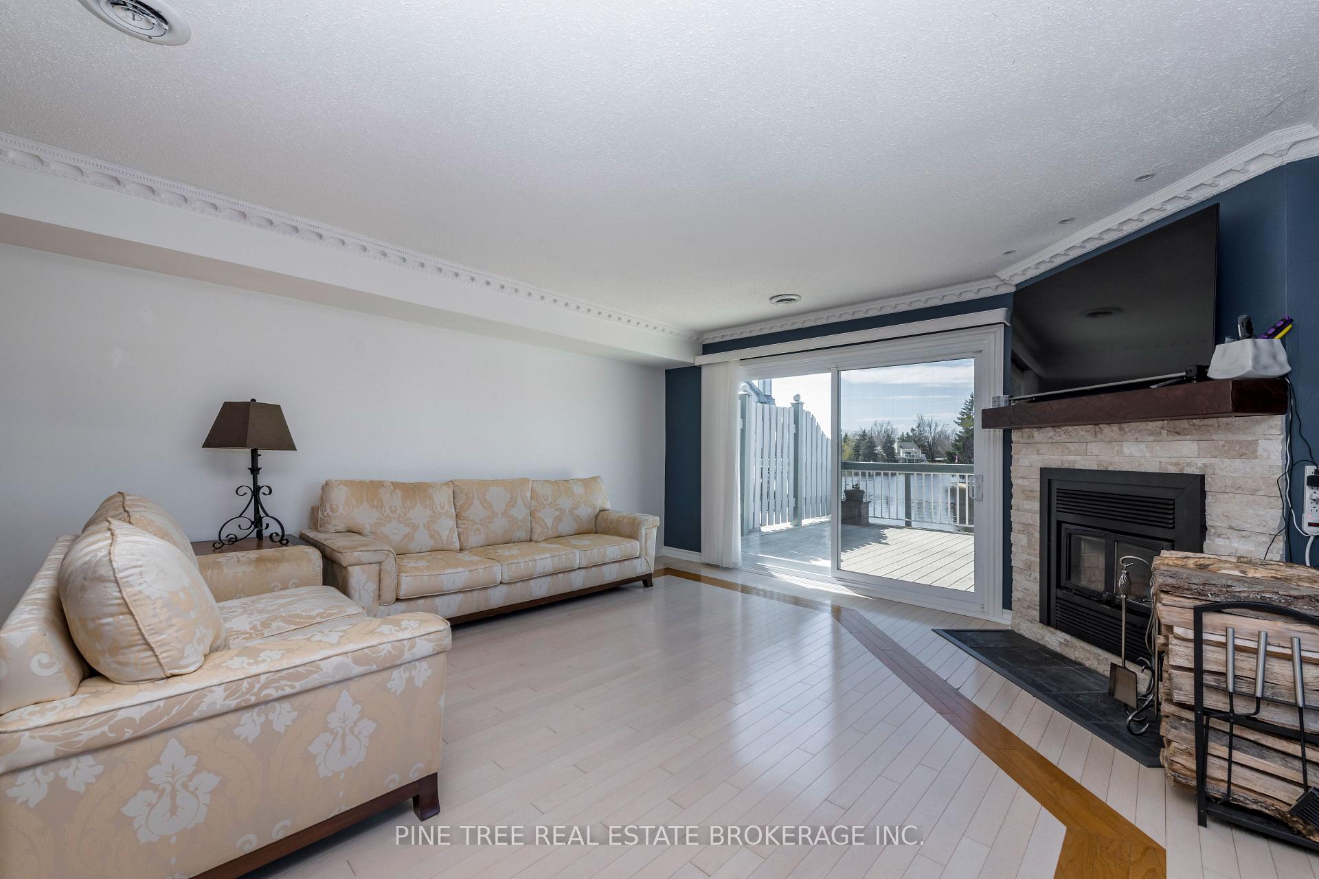 Photo 10 of Unit 16, 30 Laguna Parkway, Ramara, Brechin — HOMEH