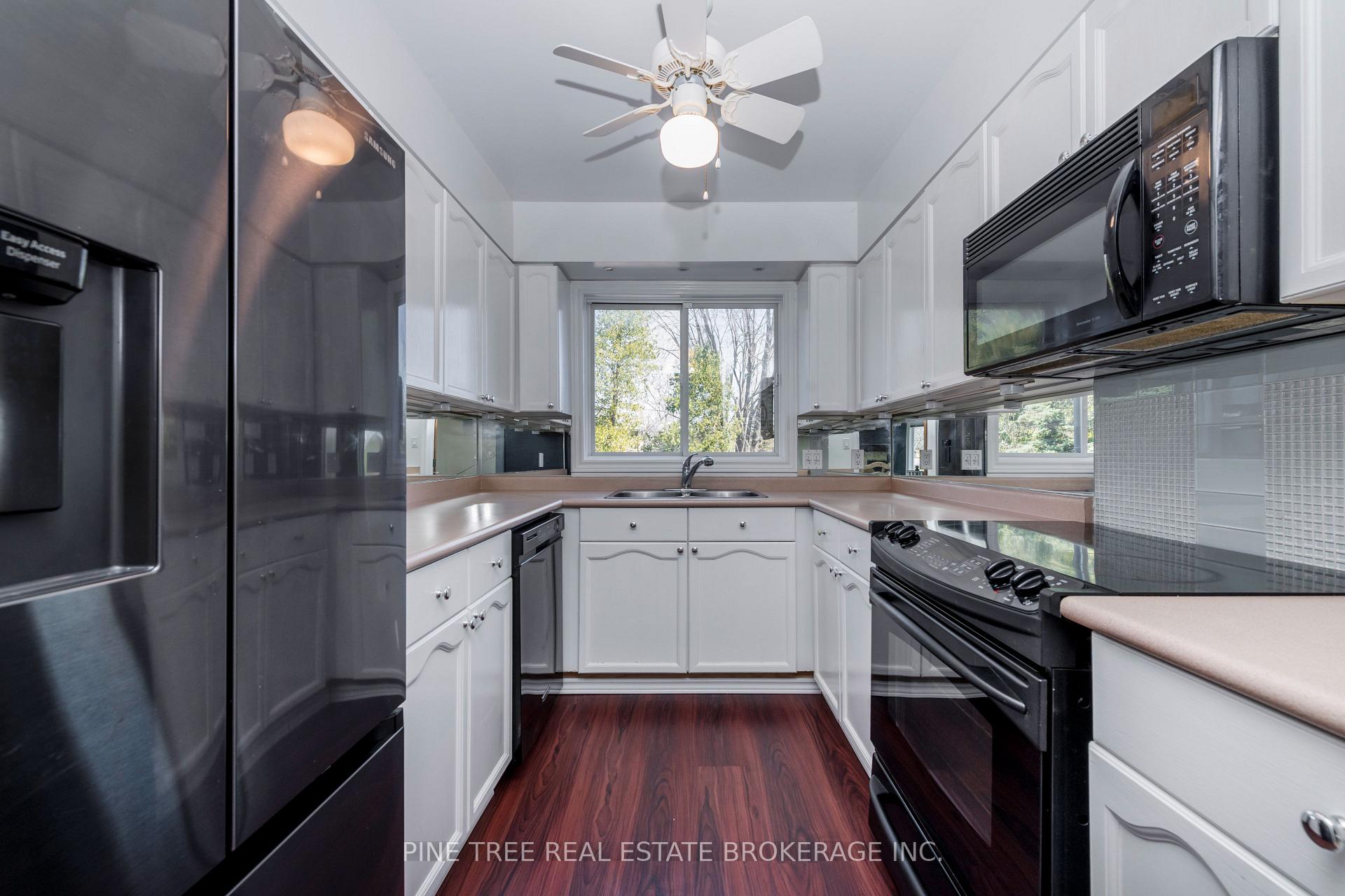 Photo 16 of Unit 16, 30 Laguna Parkway, Ramara, Brechin — HOMEH