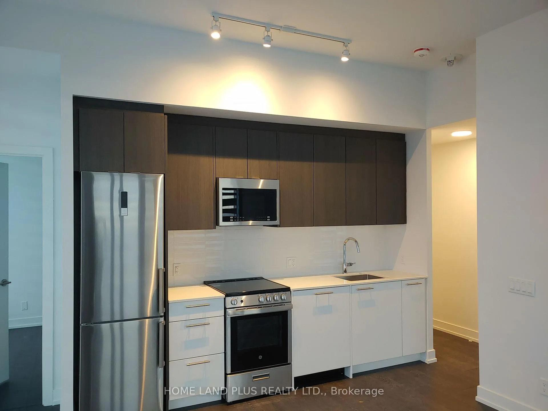 Photo 1 of Unit 803, 225 Veterans Drive, Brampton, Northwest Brampton — HOMEH