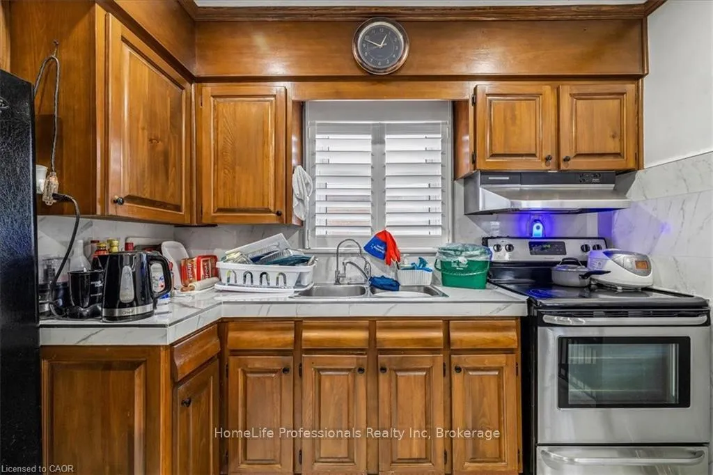 Photo 14 of 411 Upper Gage Avenue, Hamilton, Sunninghill — HOMEH