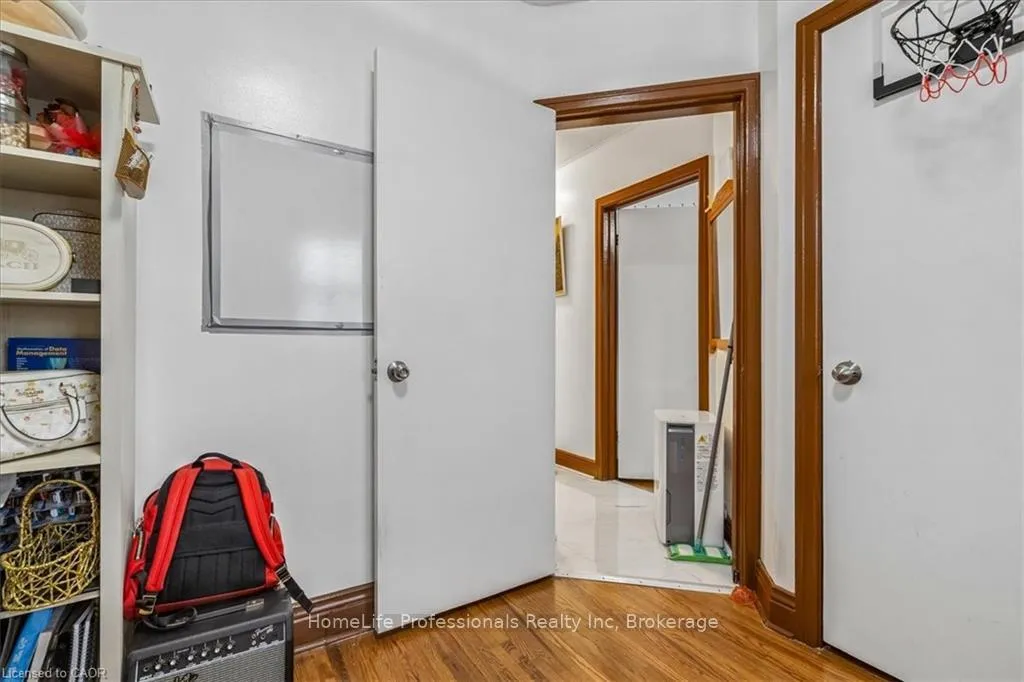 Photo 26 of 411 Upper Gage Avenue, Hamilton, Sunninghill — HOMEH