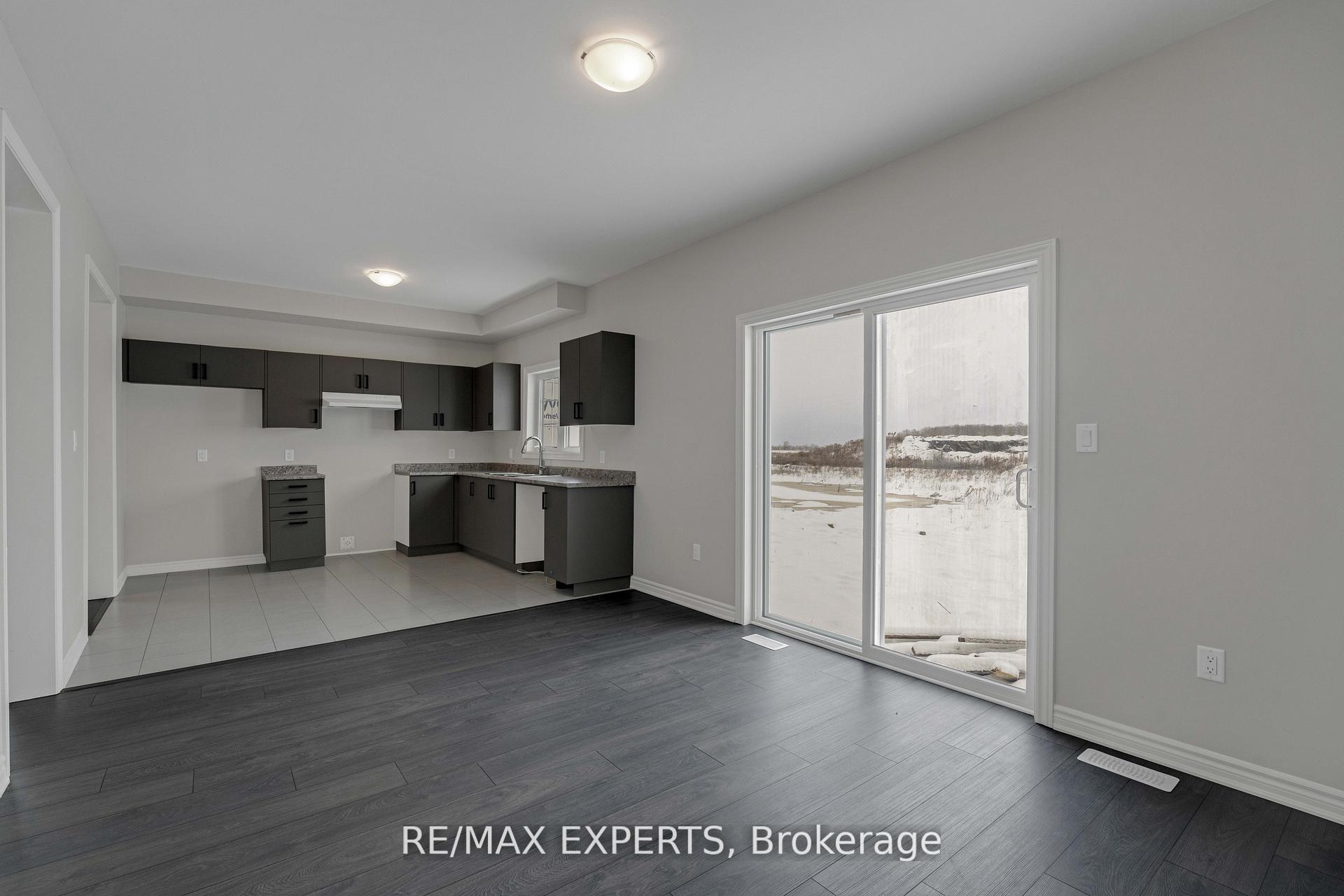 Photo 9 of 282 Springfield Crescent, Clearview, Stayner — HOMEH