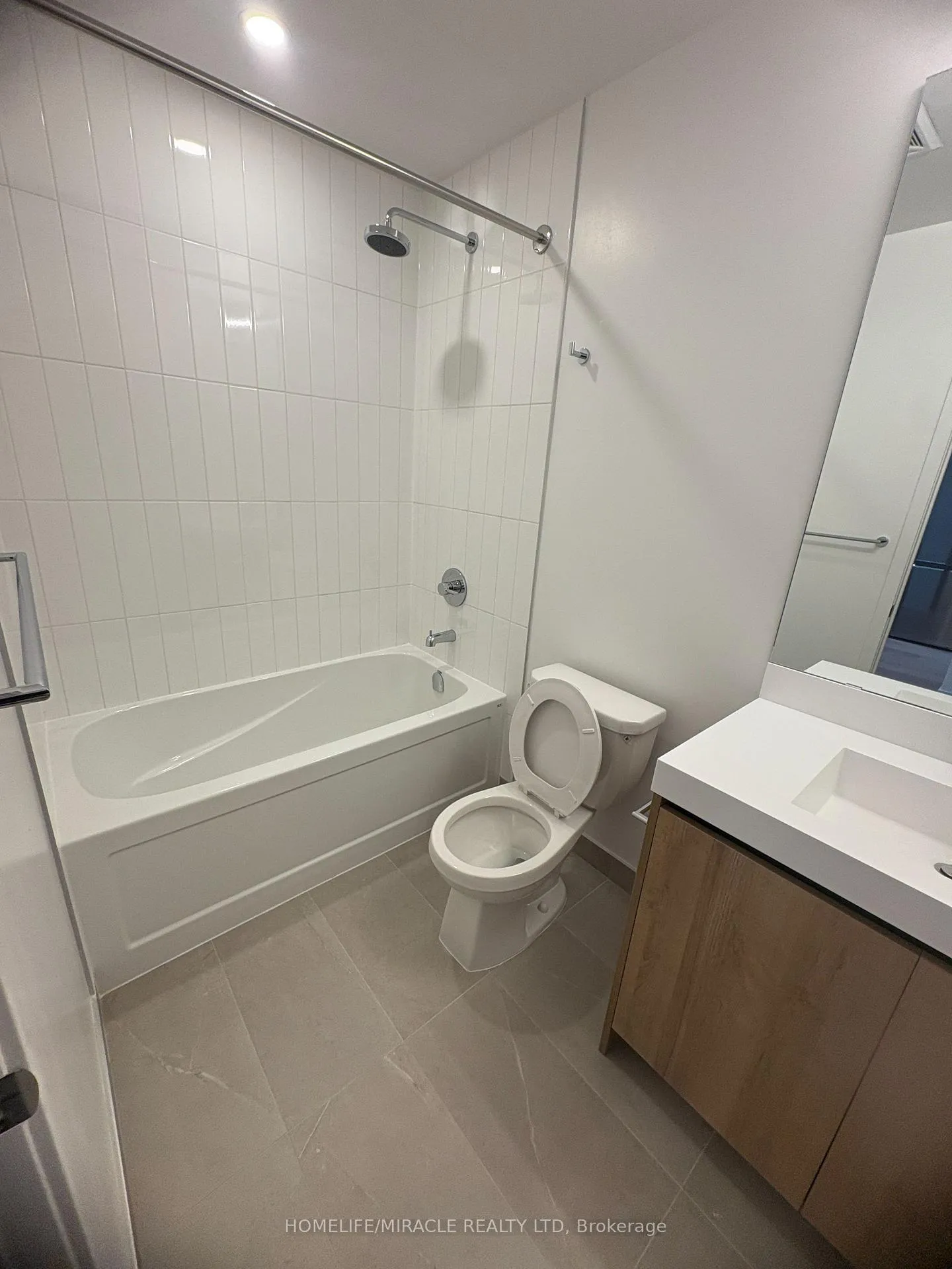 Photo 7 of Unit 827, 20 All Nations Drive, Brampton, Northwest Brampton — HOMEH